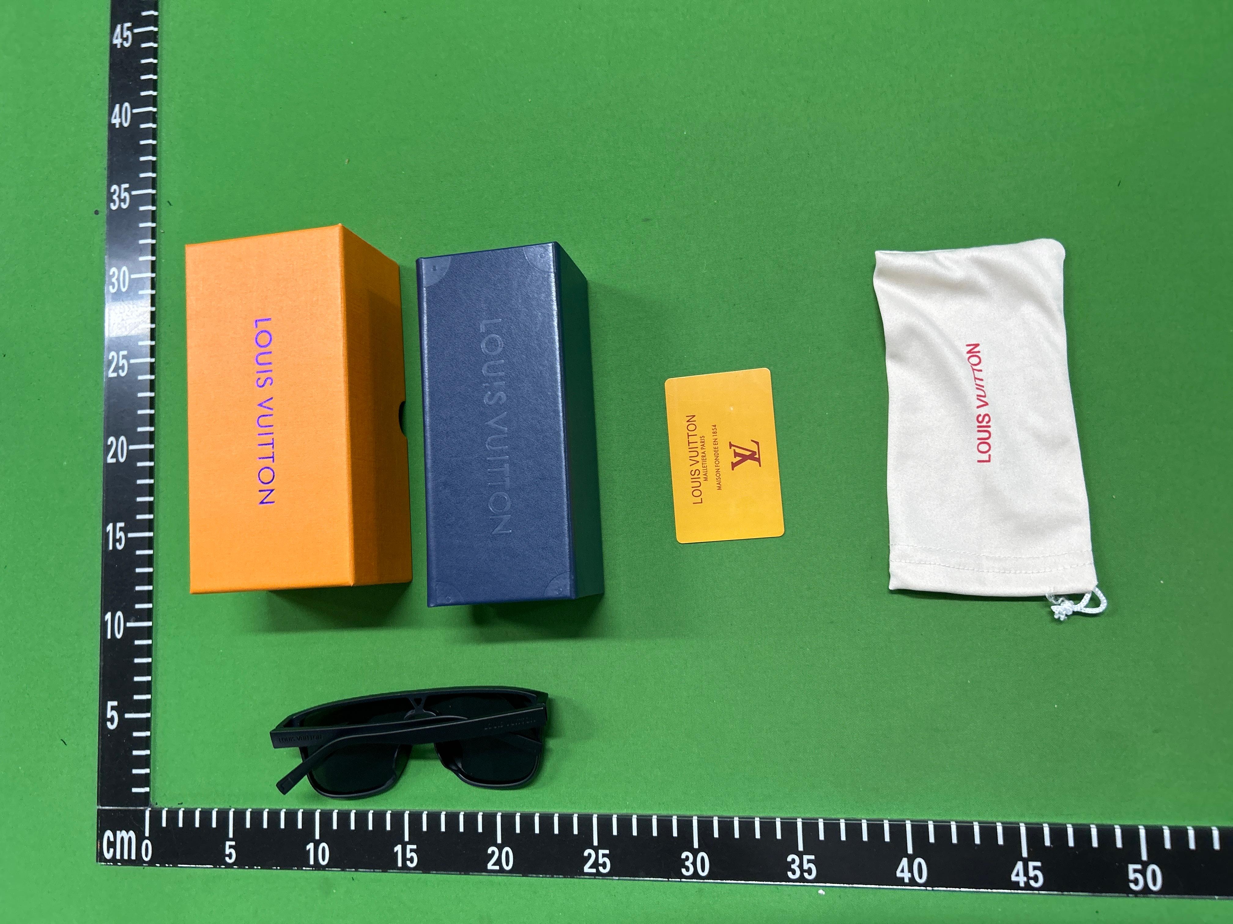 Foto QC 6 de Louis Vuitton Waimea Acetate Sunglasses Havana Grey Monogram (Z1083W)