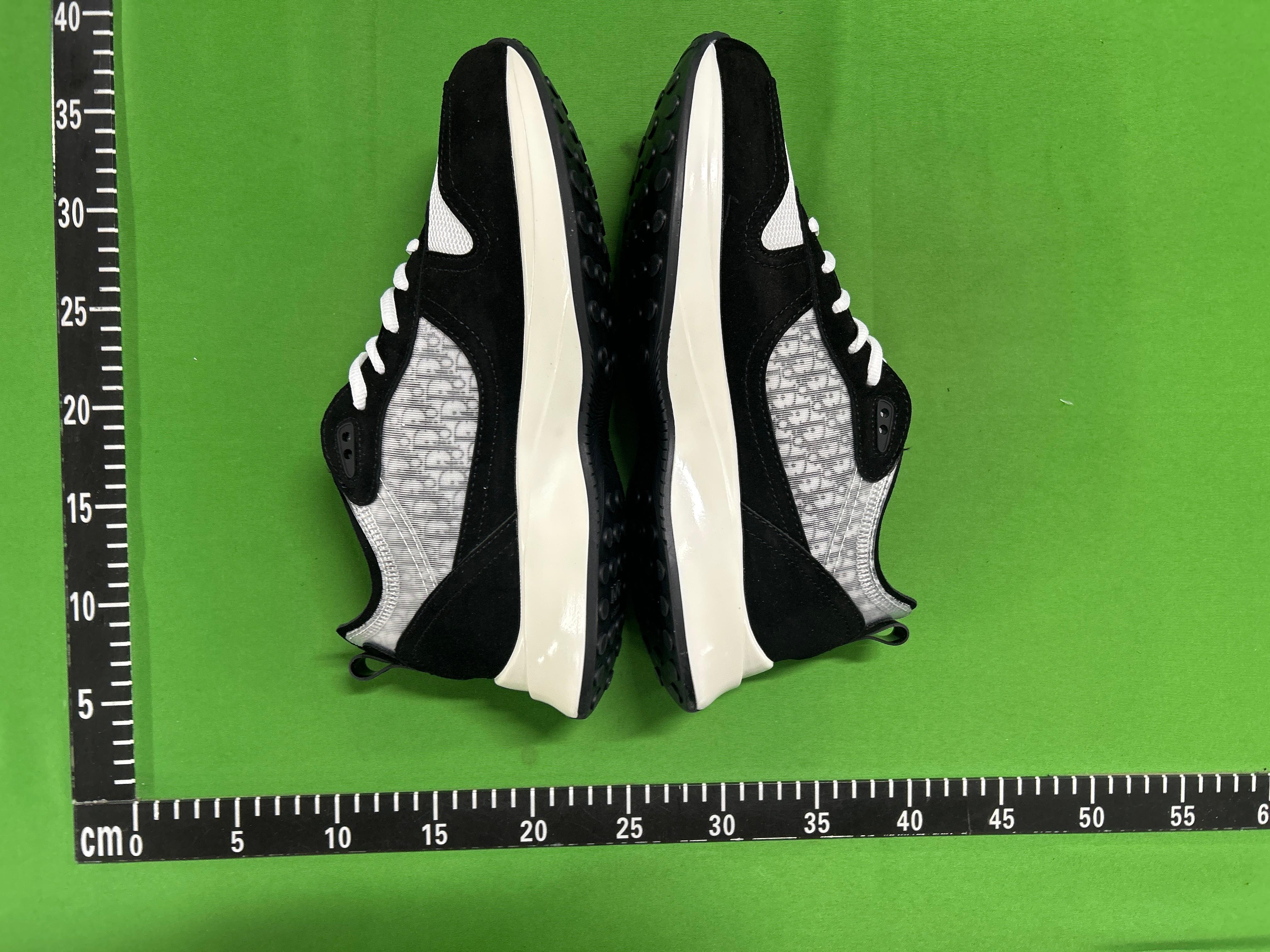 Foto QC 4 de Dior B25 Runner Grey White Oblique