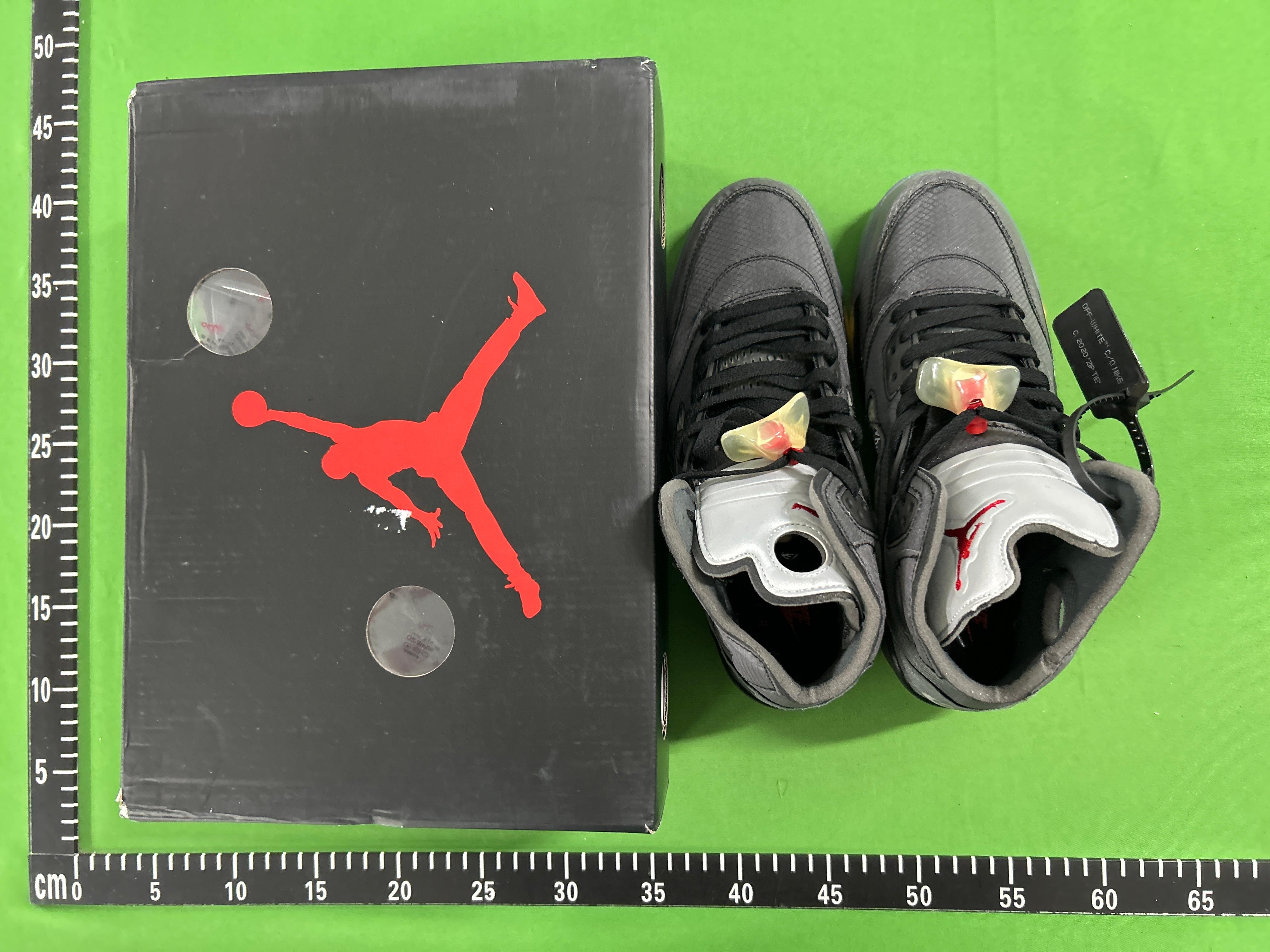 Foto QC 2 de Jordan 11 Retro SP Comme des Garçons Homme Plus White IV7639-100