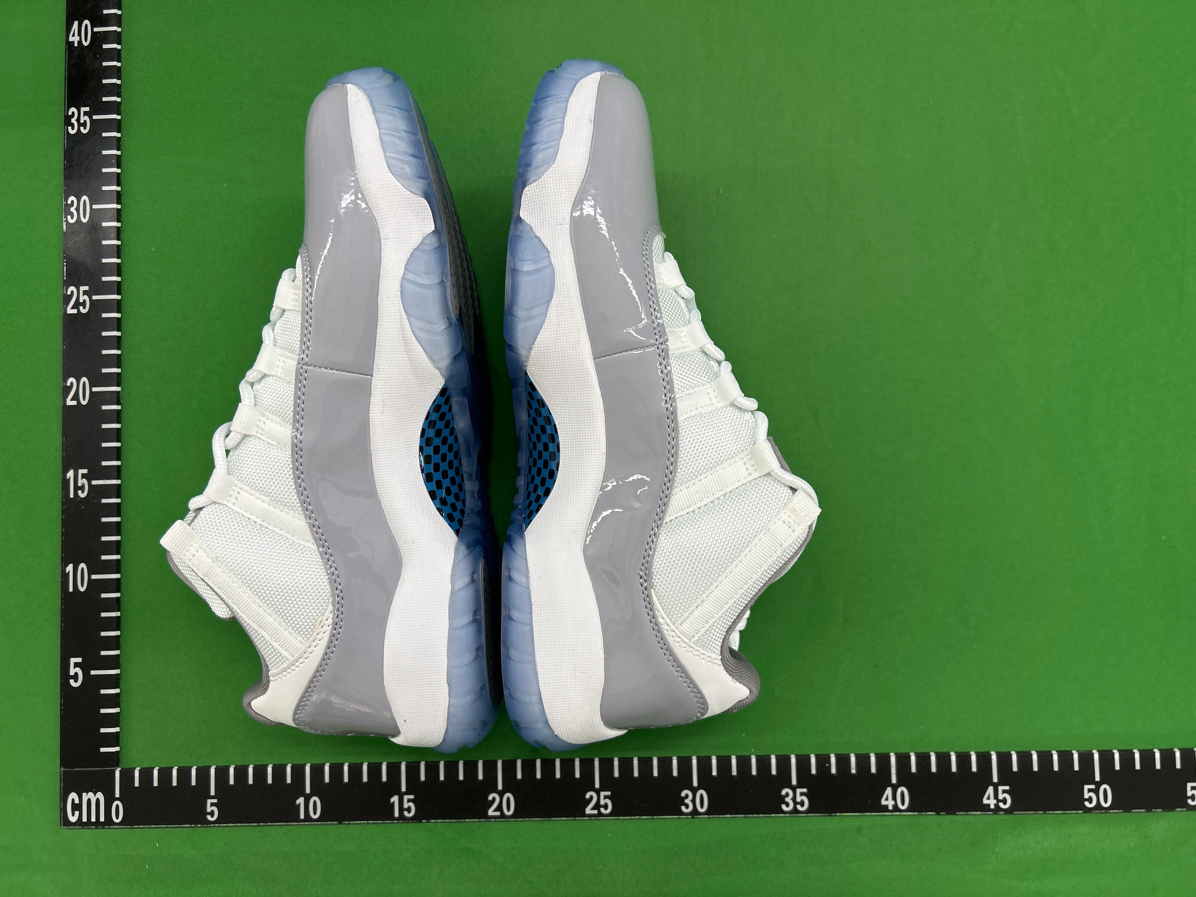 Foto QC 6 de Jordan 11 Retro Low Bred 528895-012