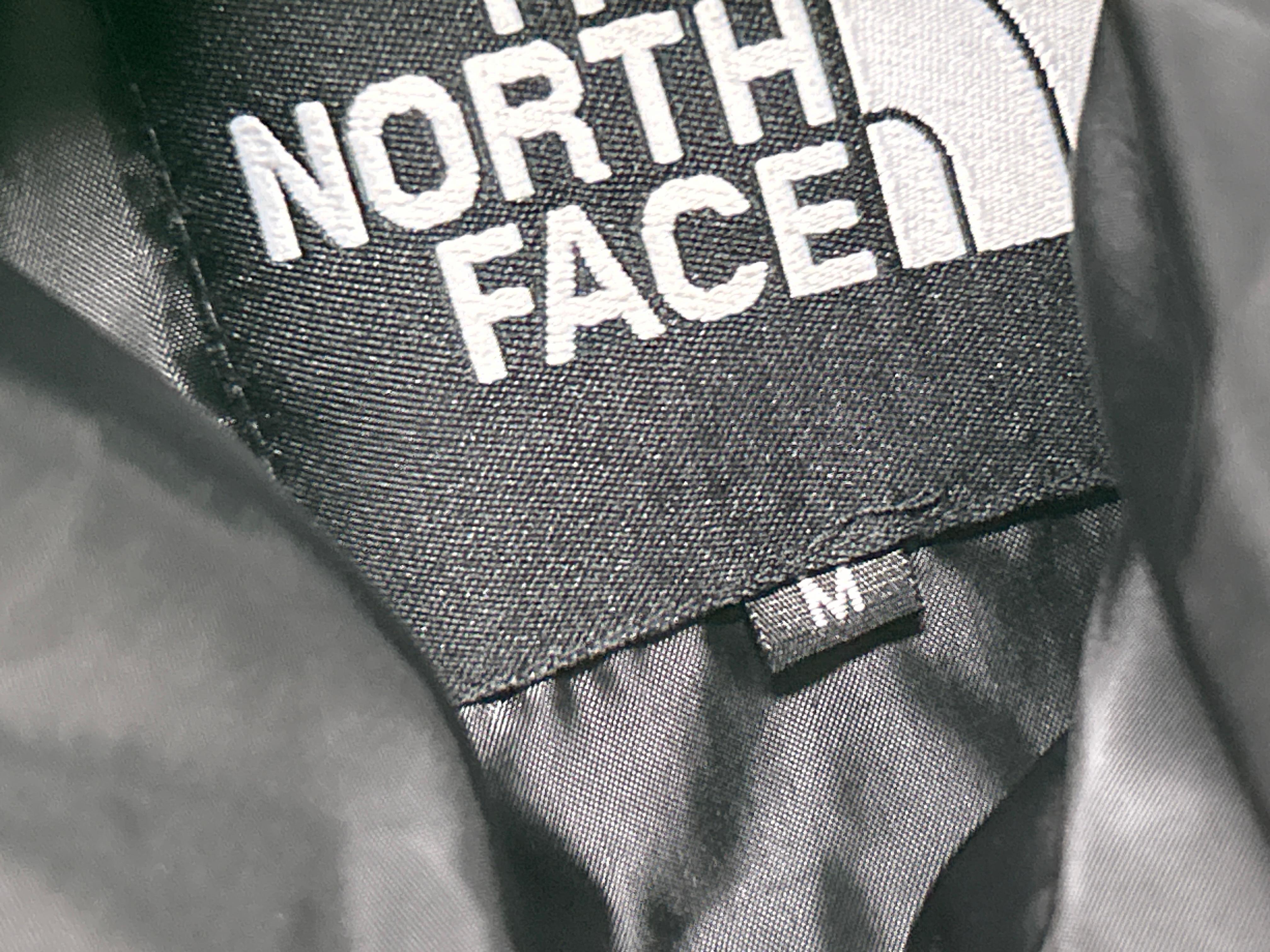 Foto QC 6 de The North Face 1996 Retro Nuptse Vest Hooded Puffer Khaki Black