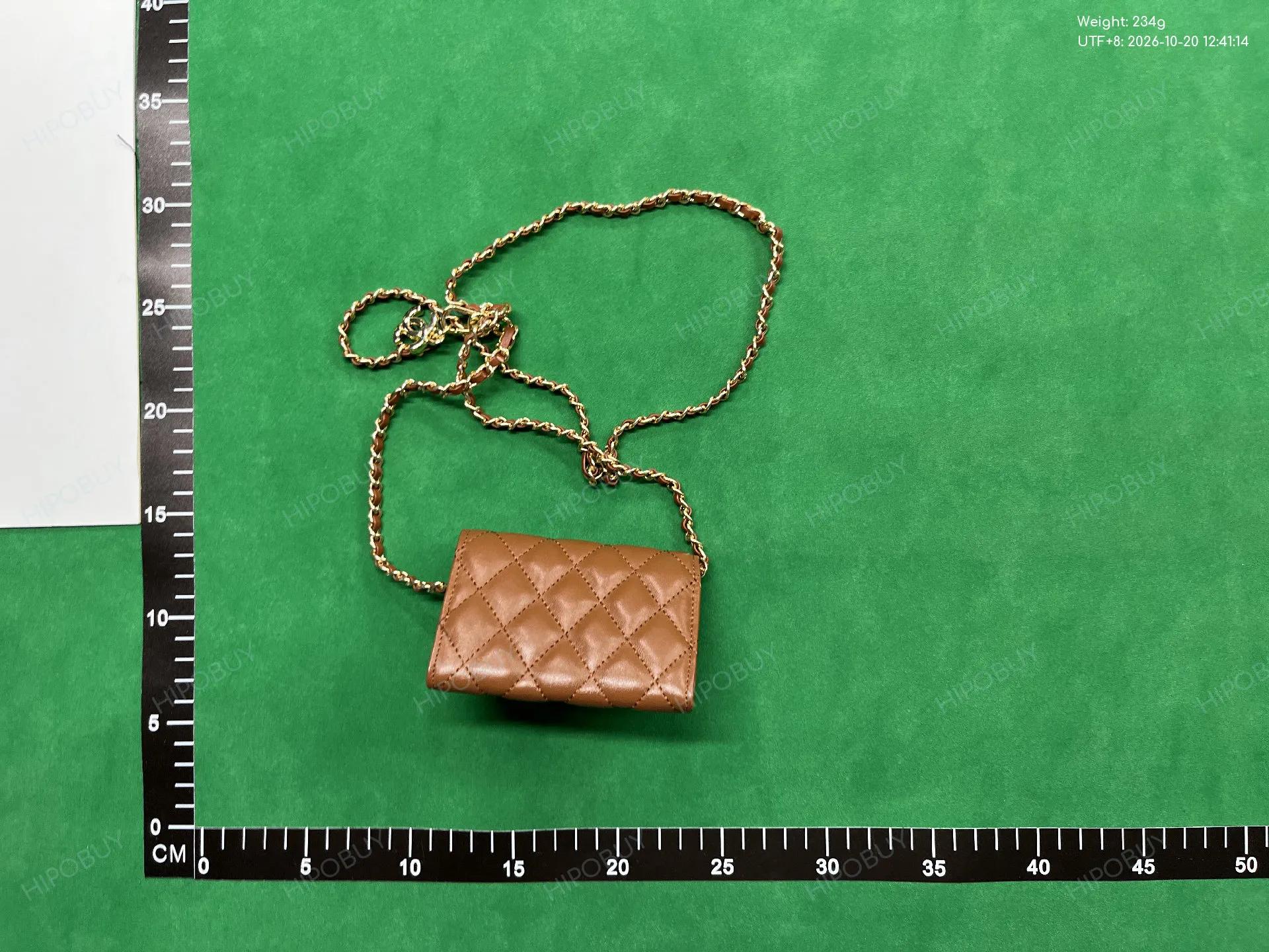 Foto QC 5 de Chanel Classic Flap Card Holder on Chain Quilted Caviar Grey