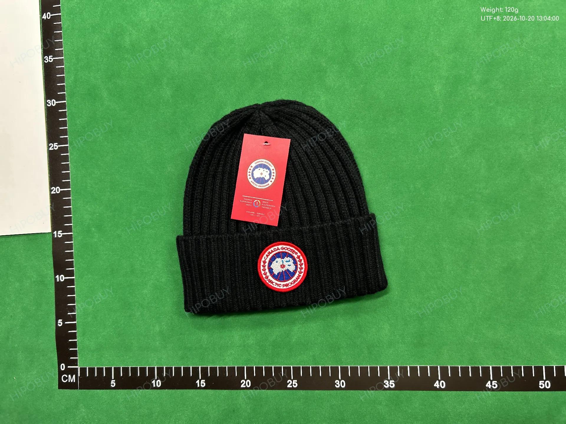 Foto QC 8 de Canada Goose Arctic Disc Beanie Grey