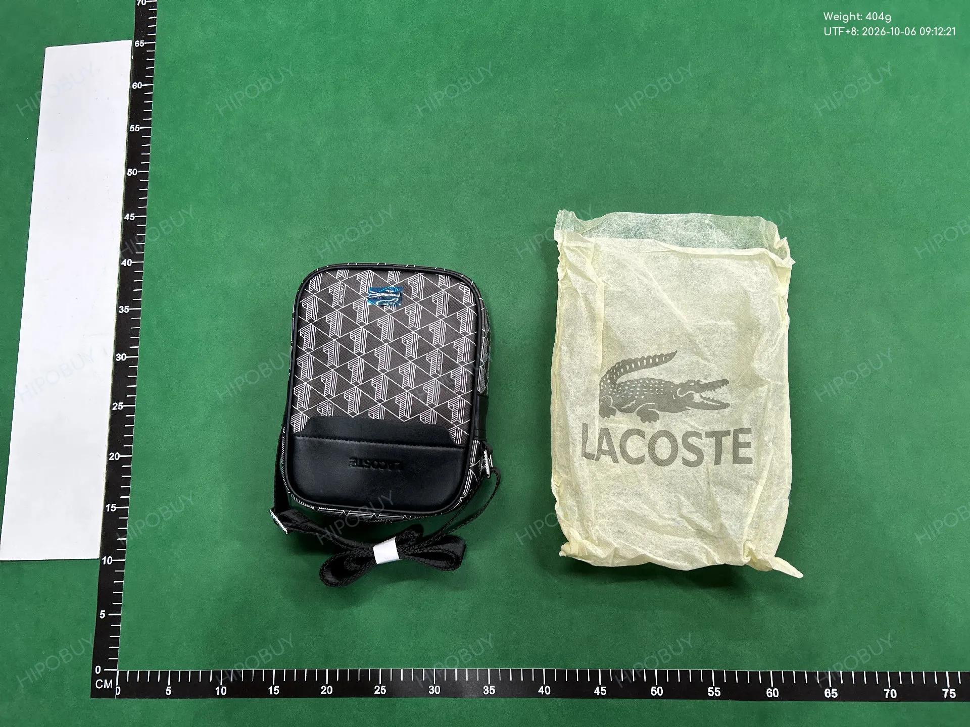 Foto QC 3 de Lacoste The Blend Monogram Vertical Shoulder Bag Small Black
