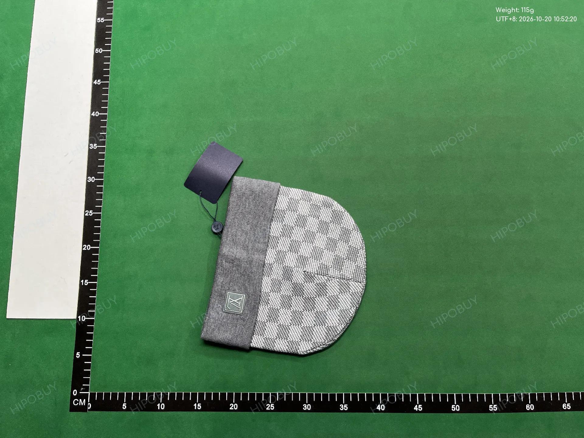 Foto QC 4 de Louis Vuitton Damier Set 2-Piece Grey