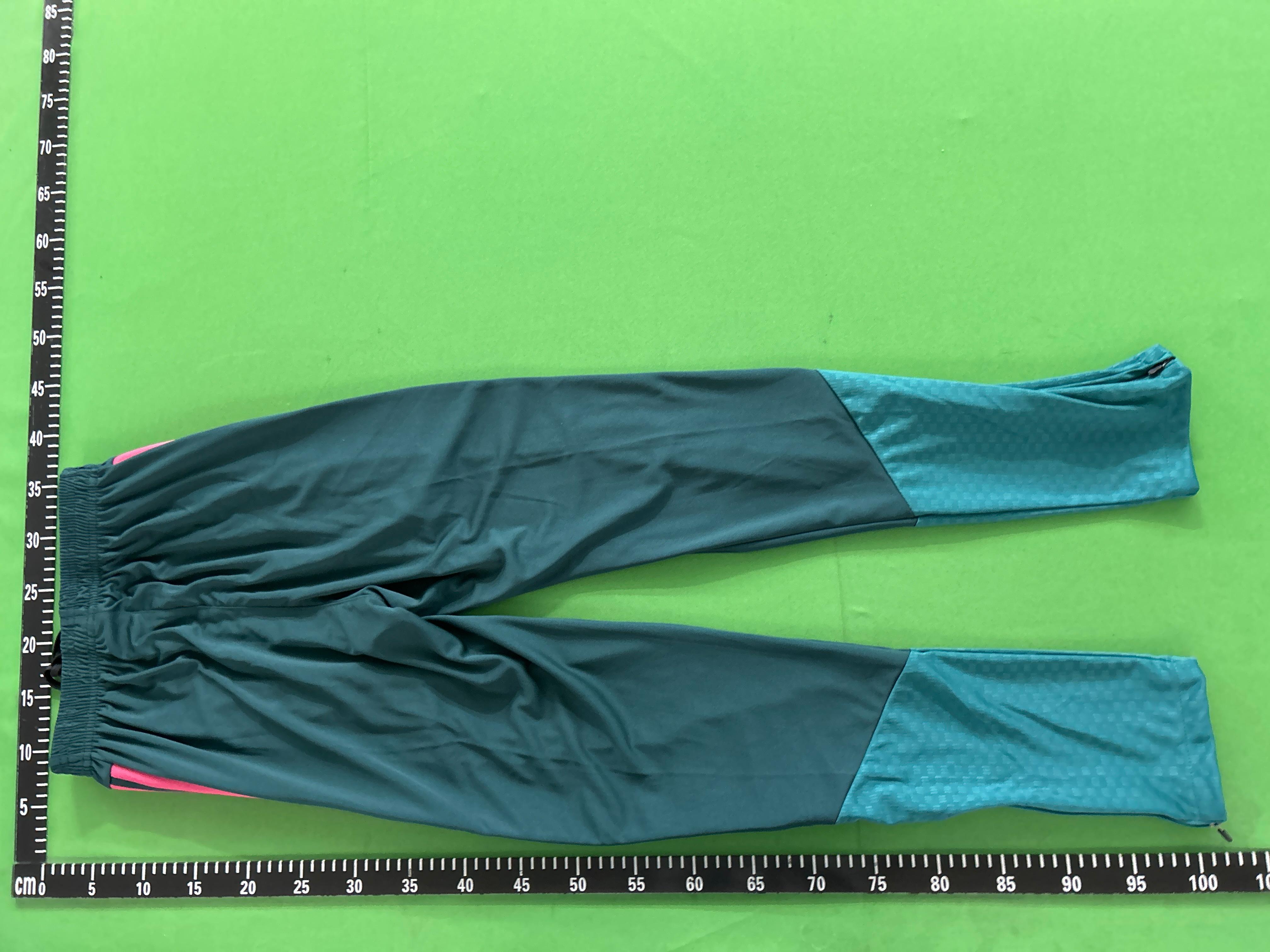 Foto QC 3 de Adidas Real Madrid Training Set 2-Piece White