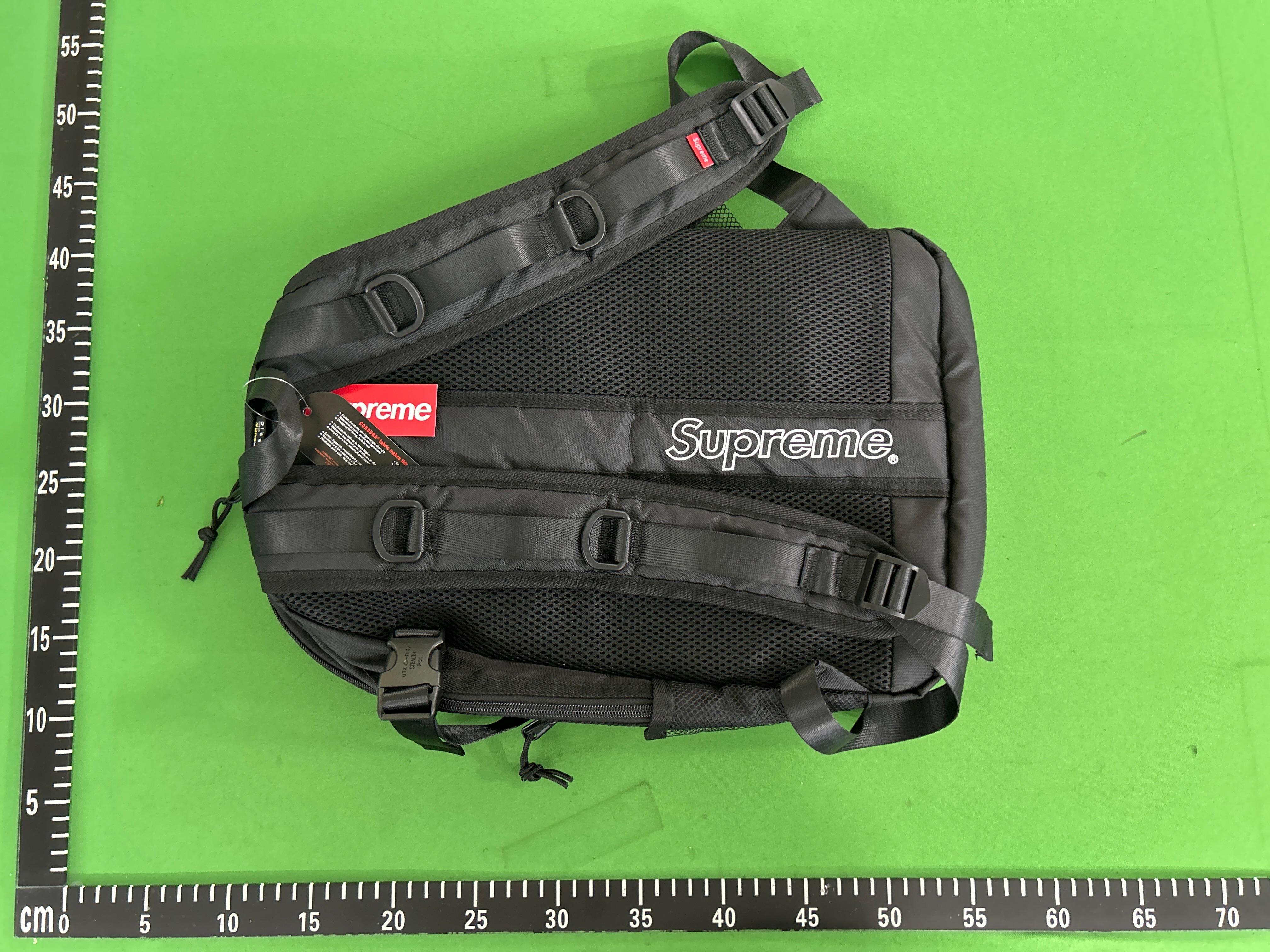 Foto QC 2 de Supreme Mesh Backpack Black