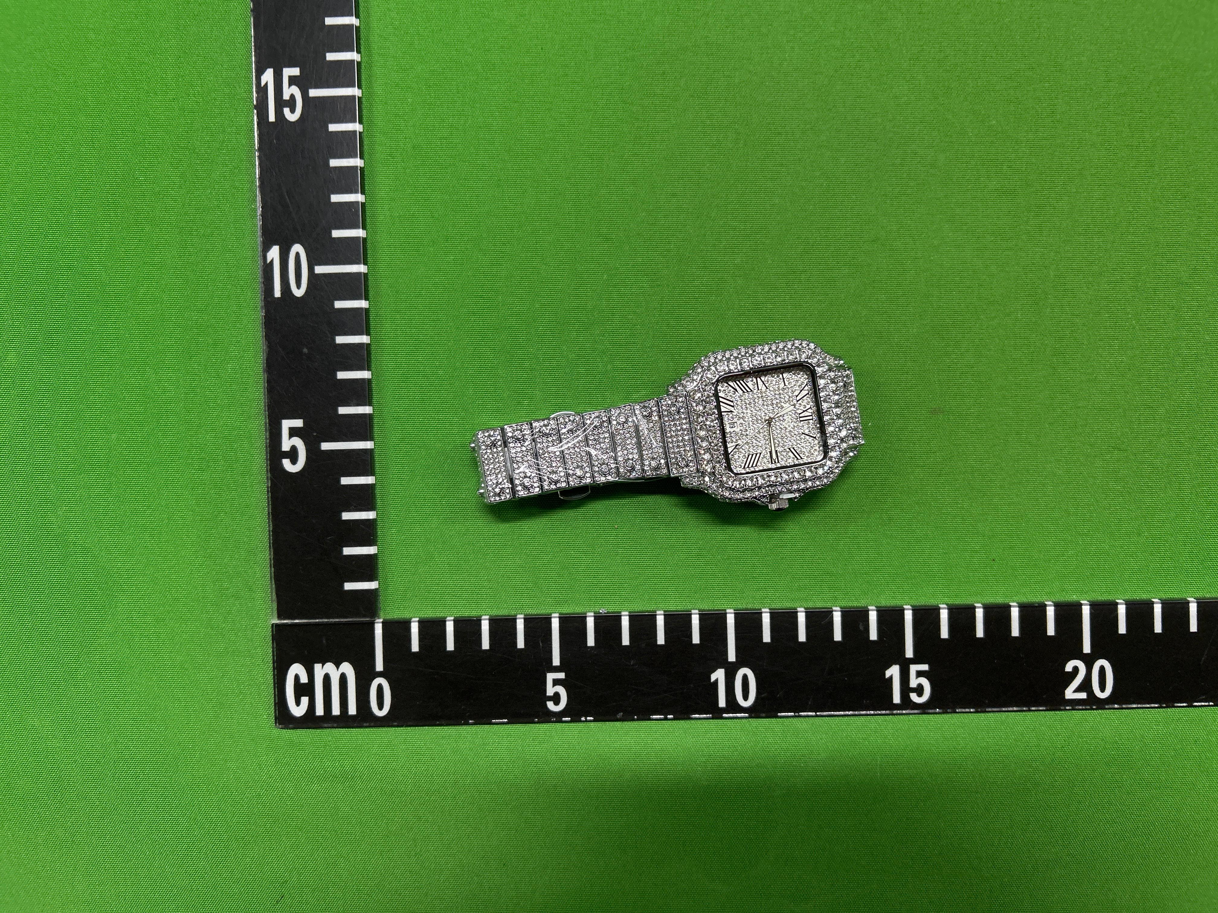 Foto QC 5 de Other Iced Out Moissanite Roman Numeral Watch