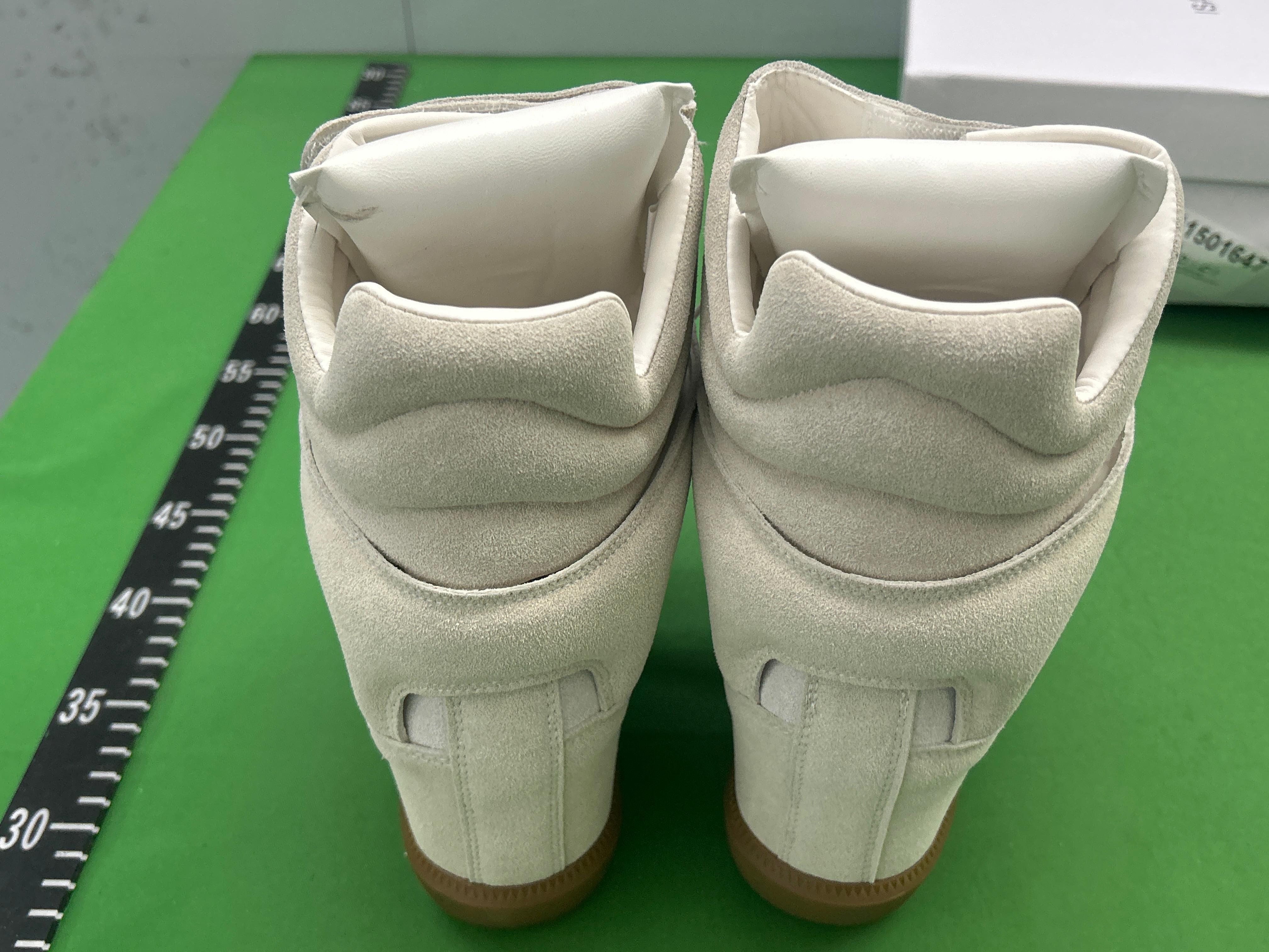 Foto QC 3 de Isabel Marant Bekett Suede Wedge Sneakers Taupe