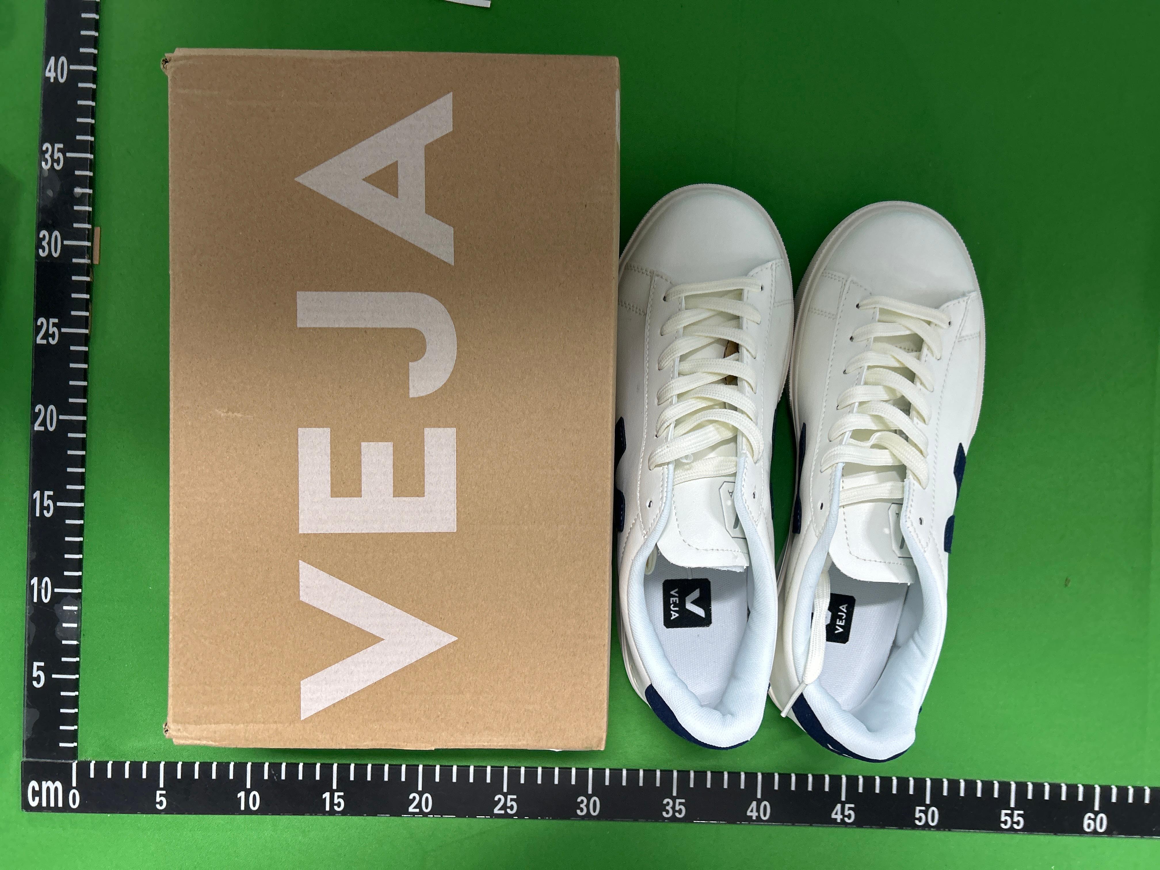 Foto QC 2 de Veja Campo Low Extra White Natural