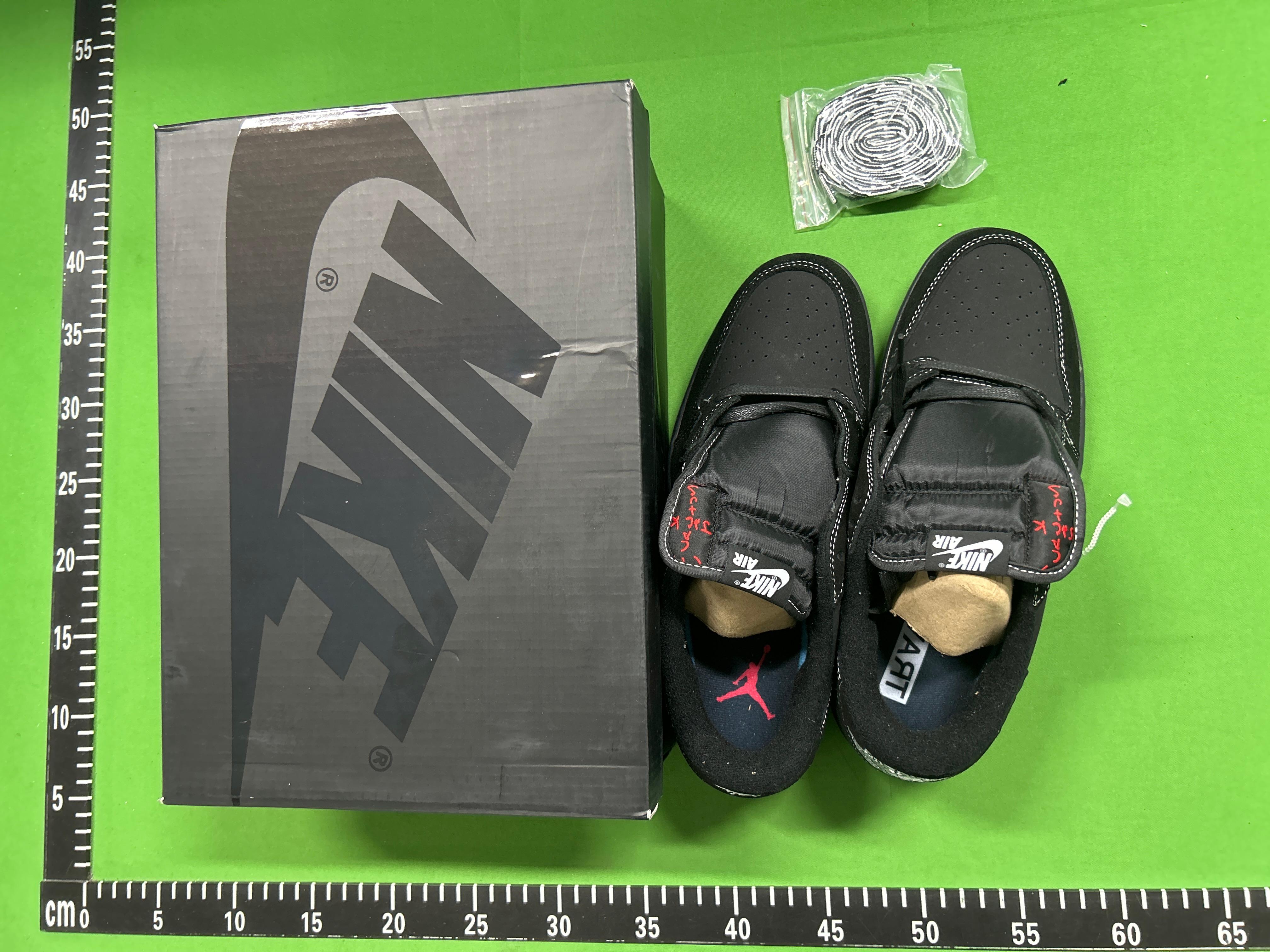 Foto QC 2 de Jordan 1 Retro Low OG SP Travis Scott Black Phantom DM7866-001