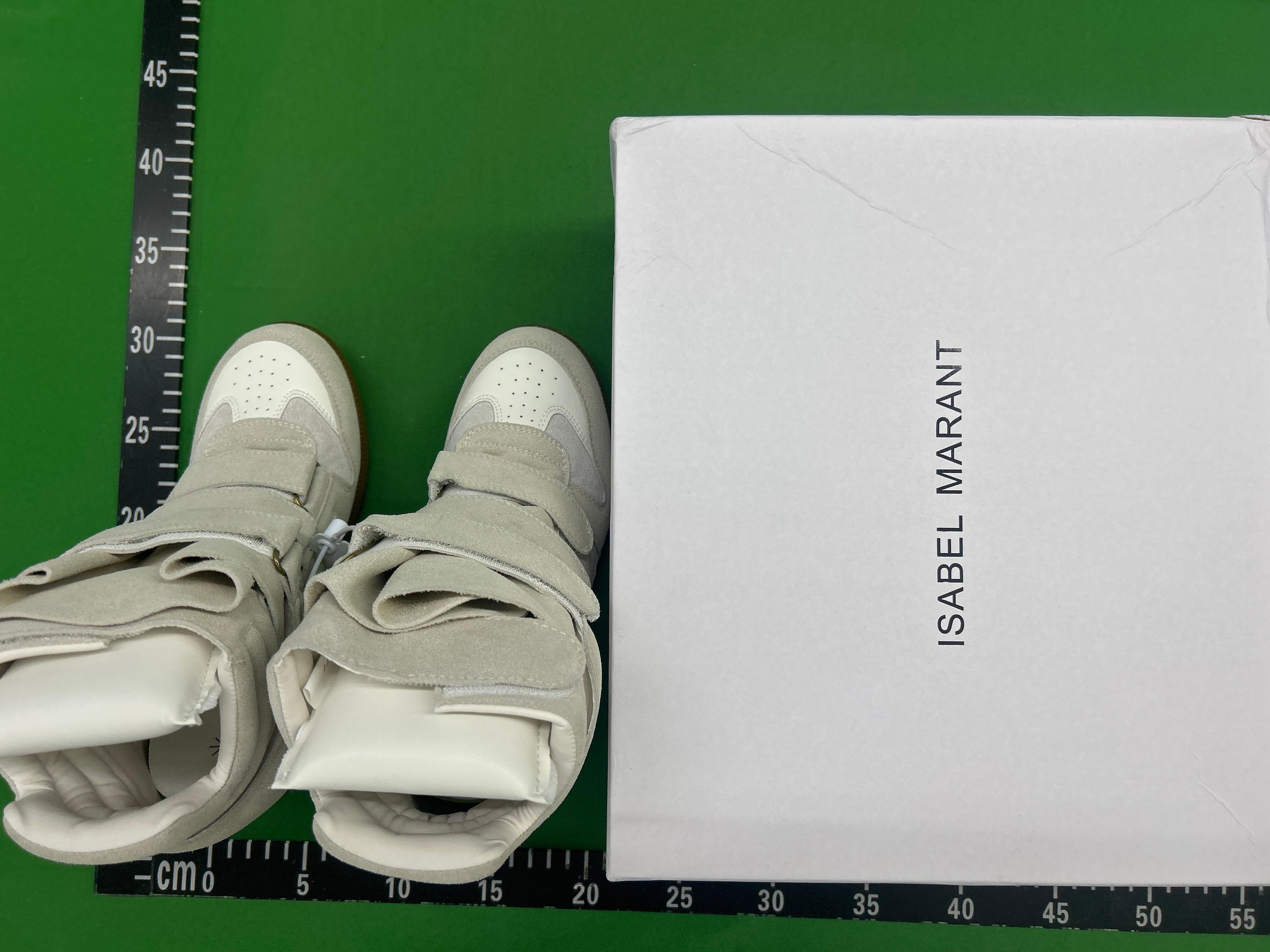 Foto QC 2 de Isabel Marant Bekett Suede Wedge Sneakers Taupe