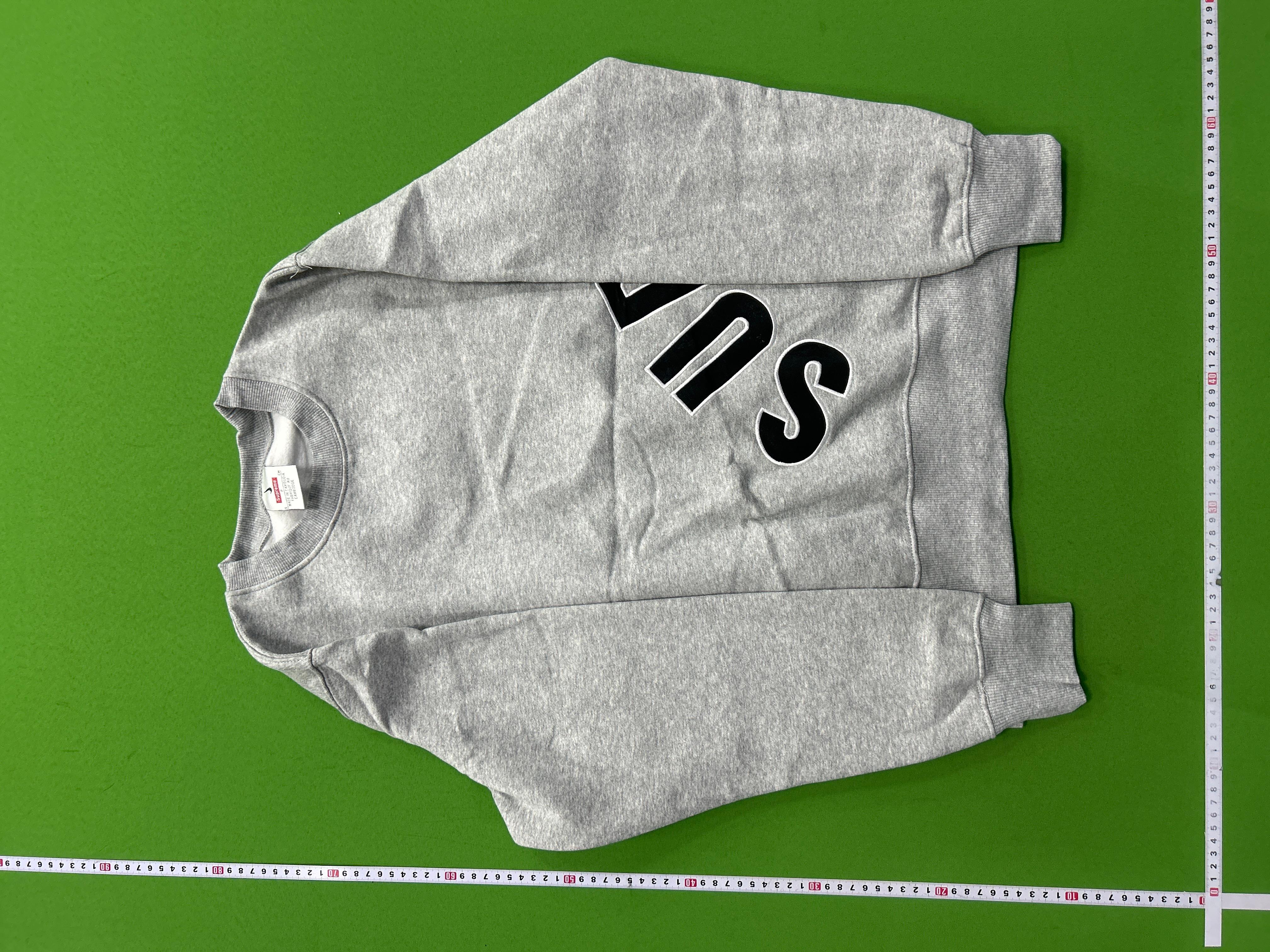 Foto QC 2 de Supreme MM6 Maison Margiela Zip Sweater Liquid Blue Skull Ash Grey
