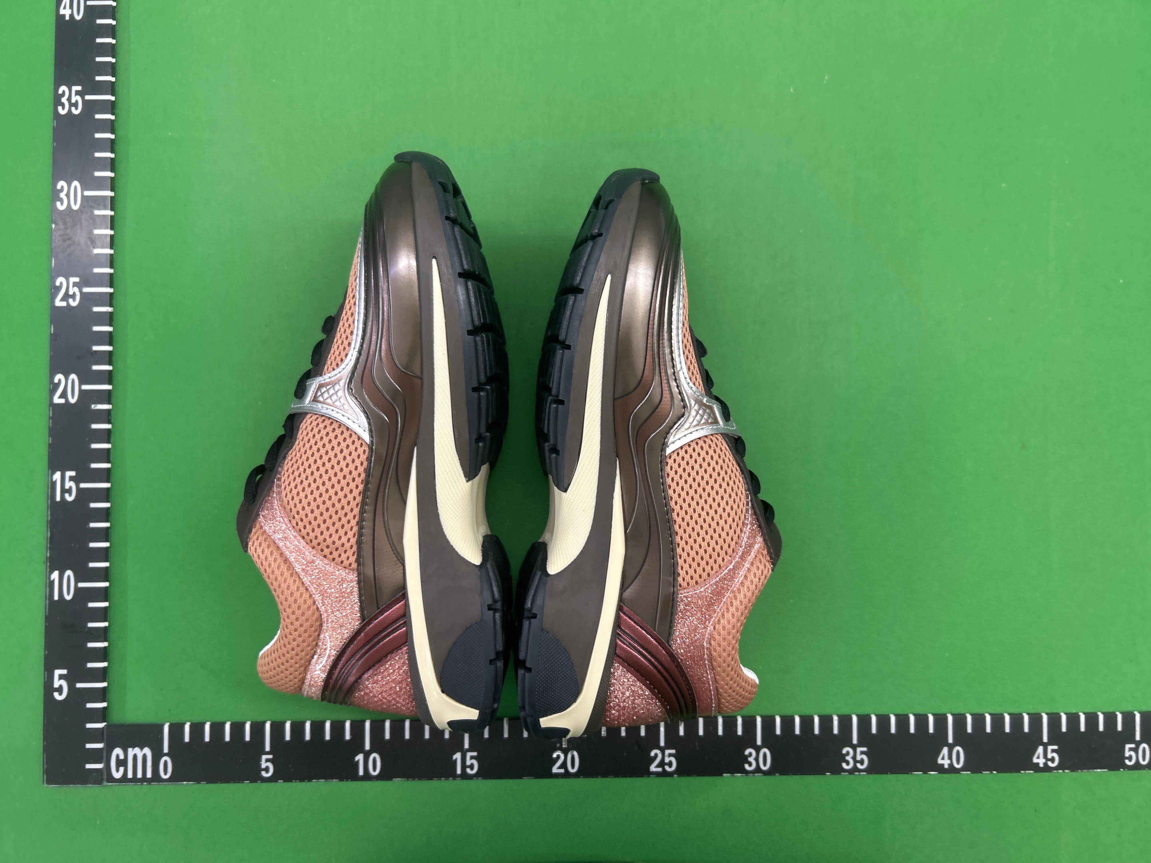 Foto QC 6 de Chanel Runner Low White