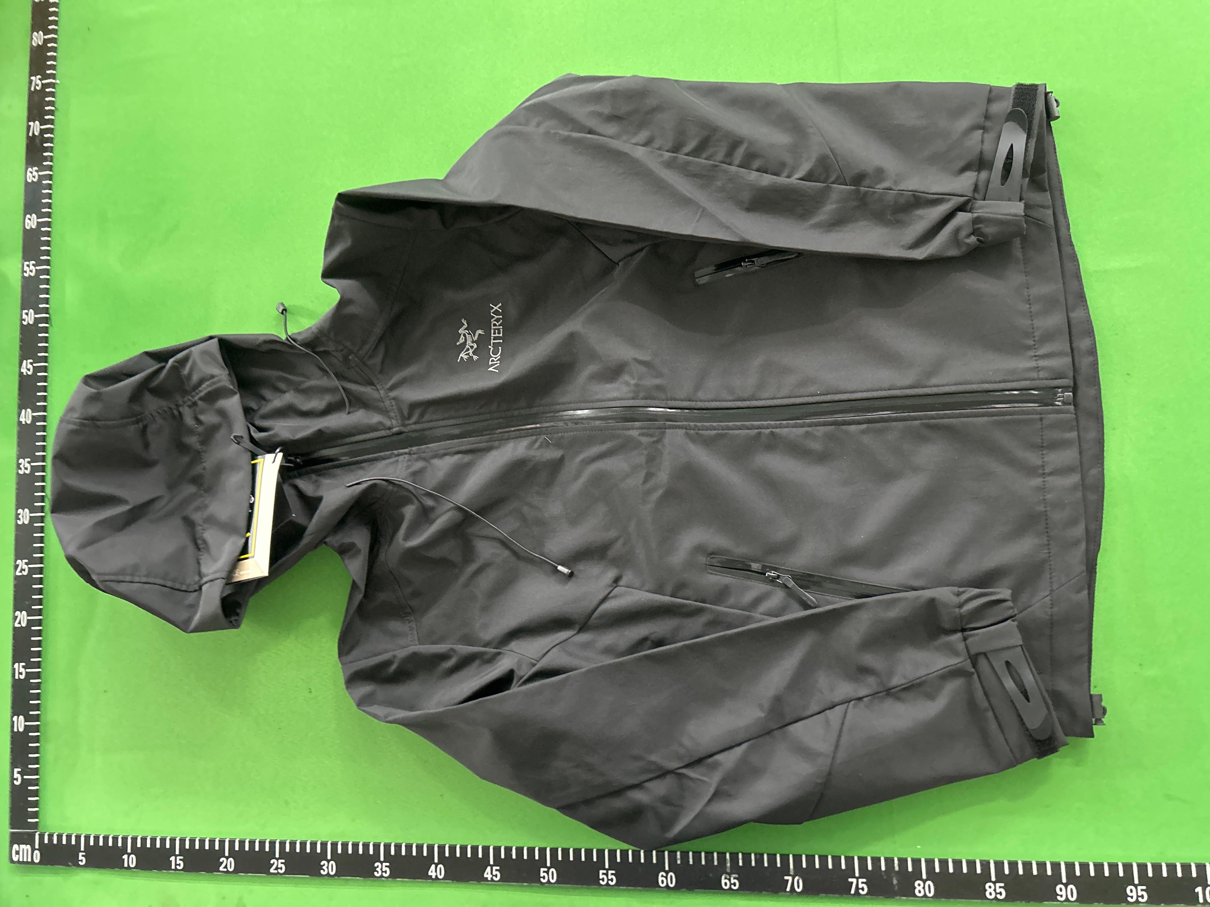 Foto QC 6 de Arc'teryx Walk Gently Beta SL Shell Jacket GORE-TEX Black Sapphire
