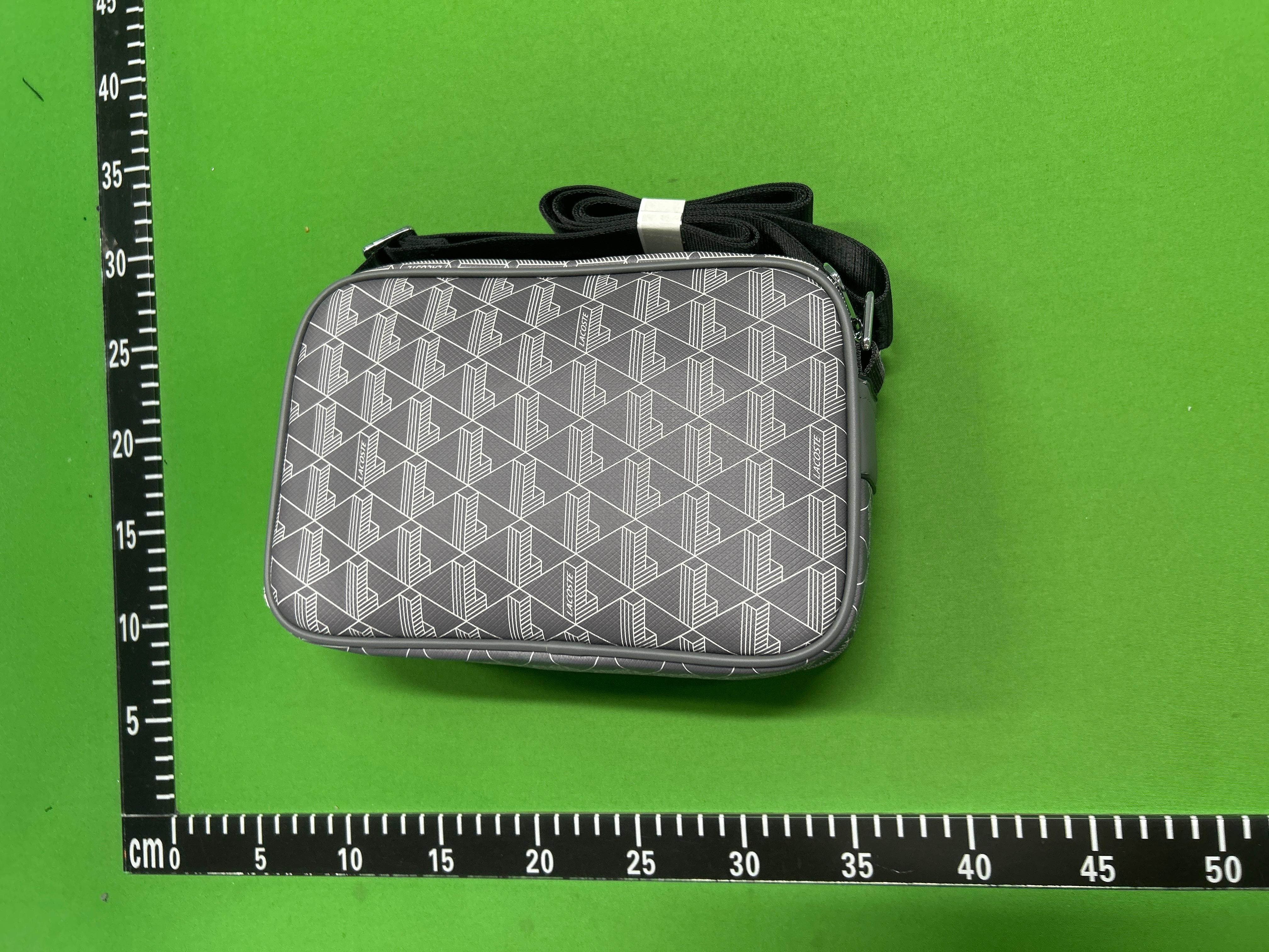Foto QC 5 de Lacoste The Blend Camera Bag Green Monogram Canvas