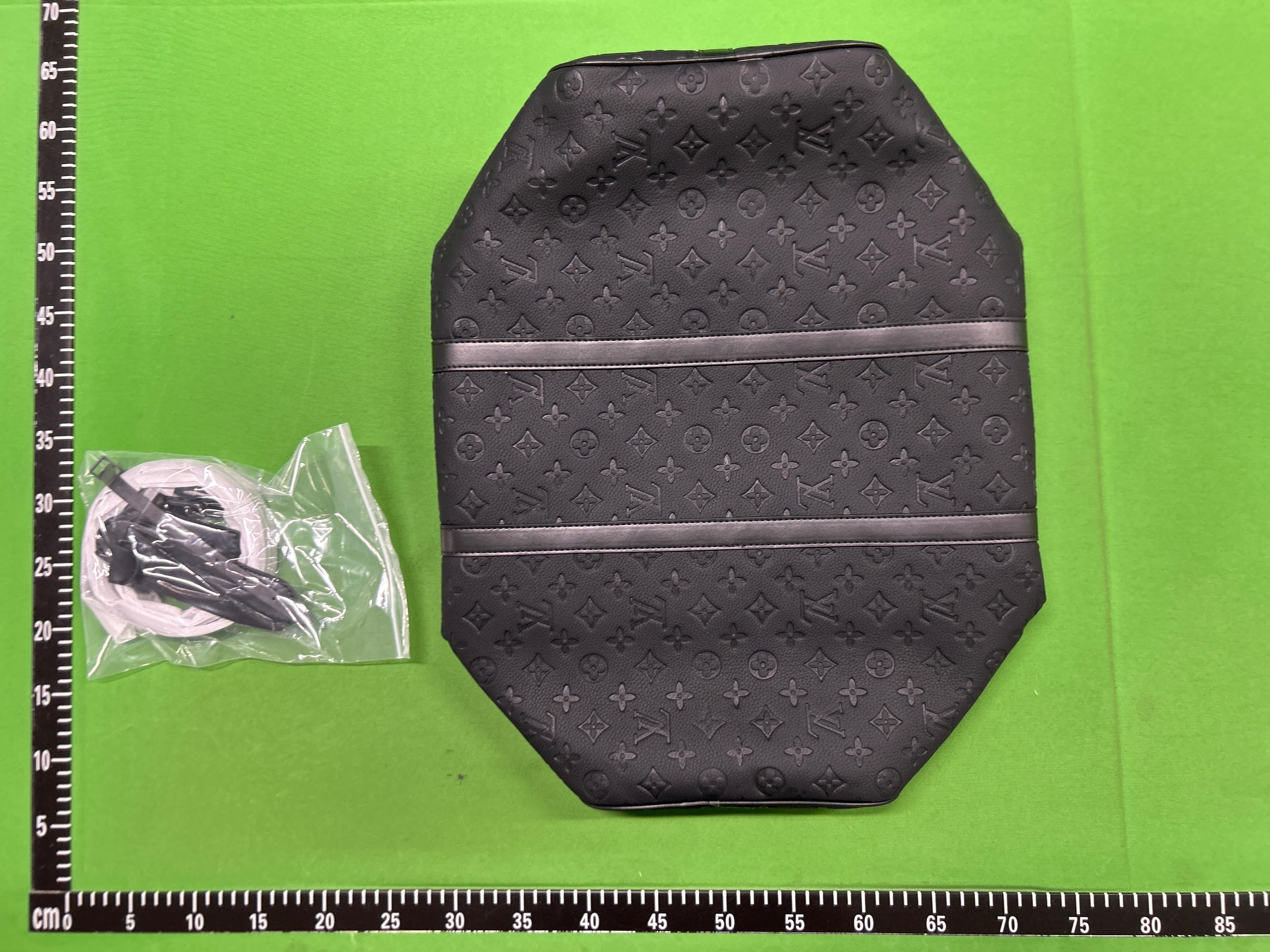 Foto QC 2 de Louis Vuitton Keepall Bandouliere 50 Monogram Eclipse