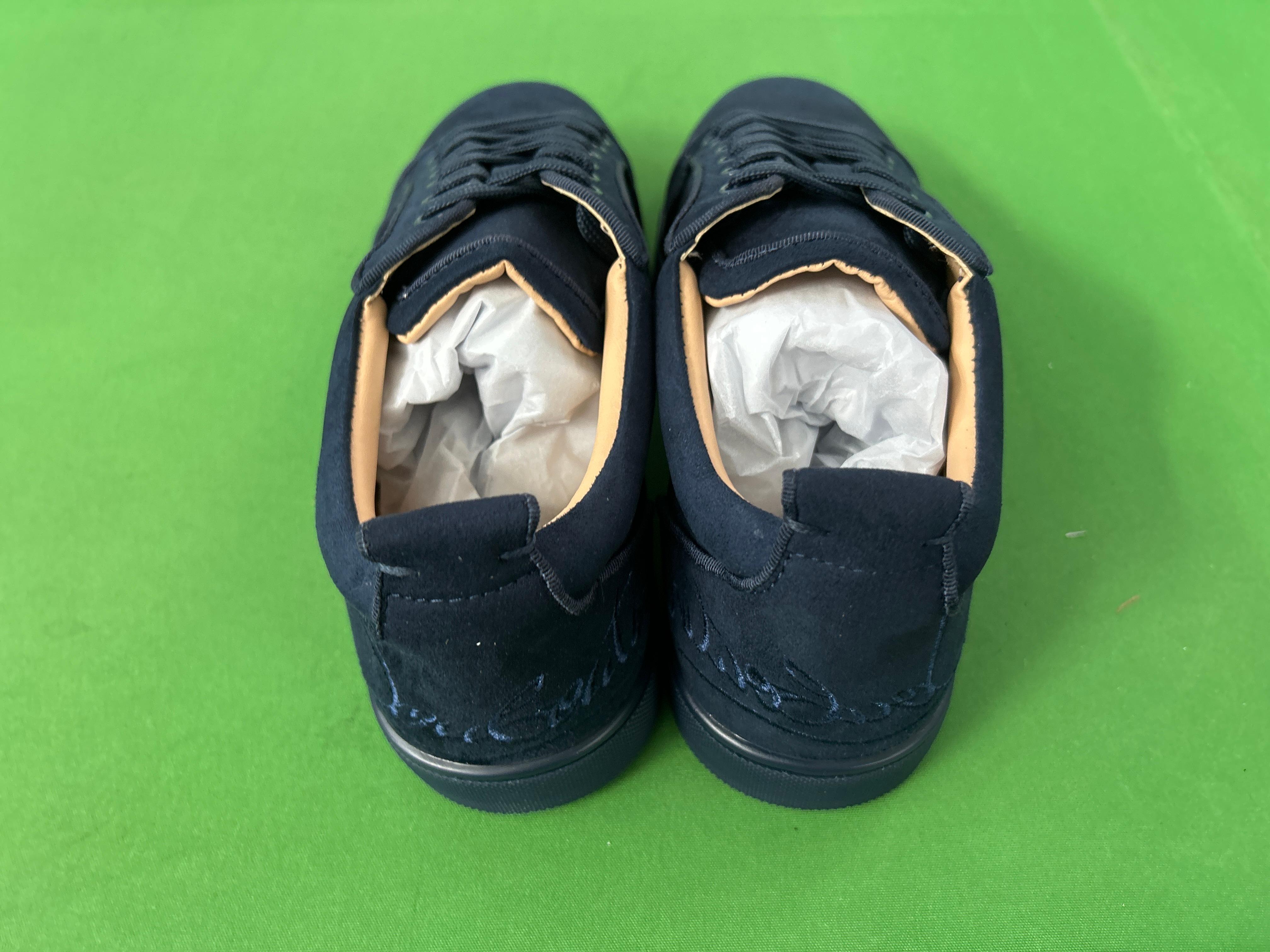 Foto QC 3 de Christian Louboutin Louis Junior Suede Low Sneakers Black
