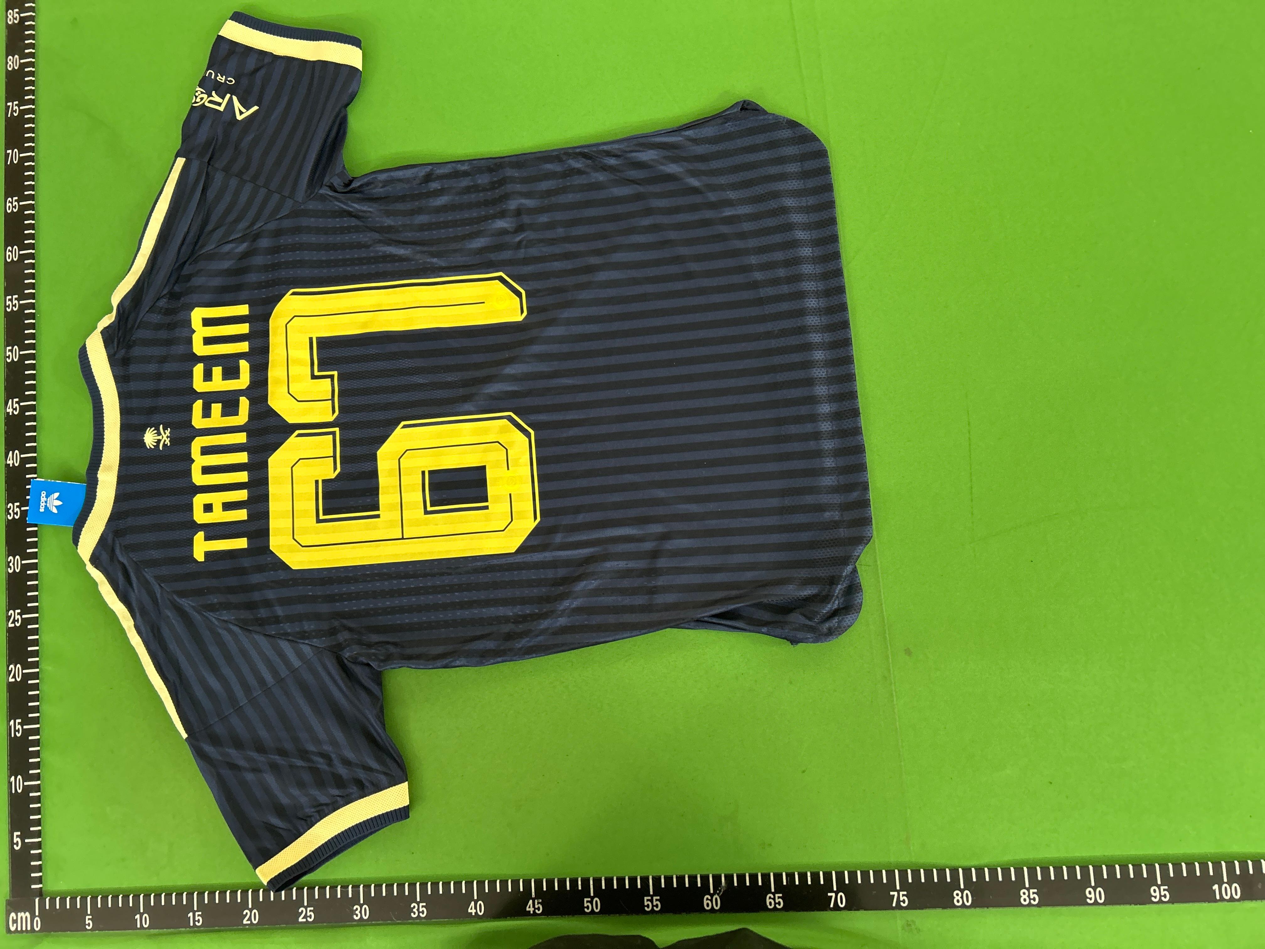 Foto QC 4 de adidas x Inter Miami CF 2024 Pre-Match Jersey Silver Pink