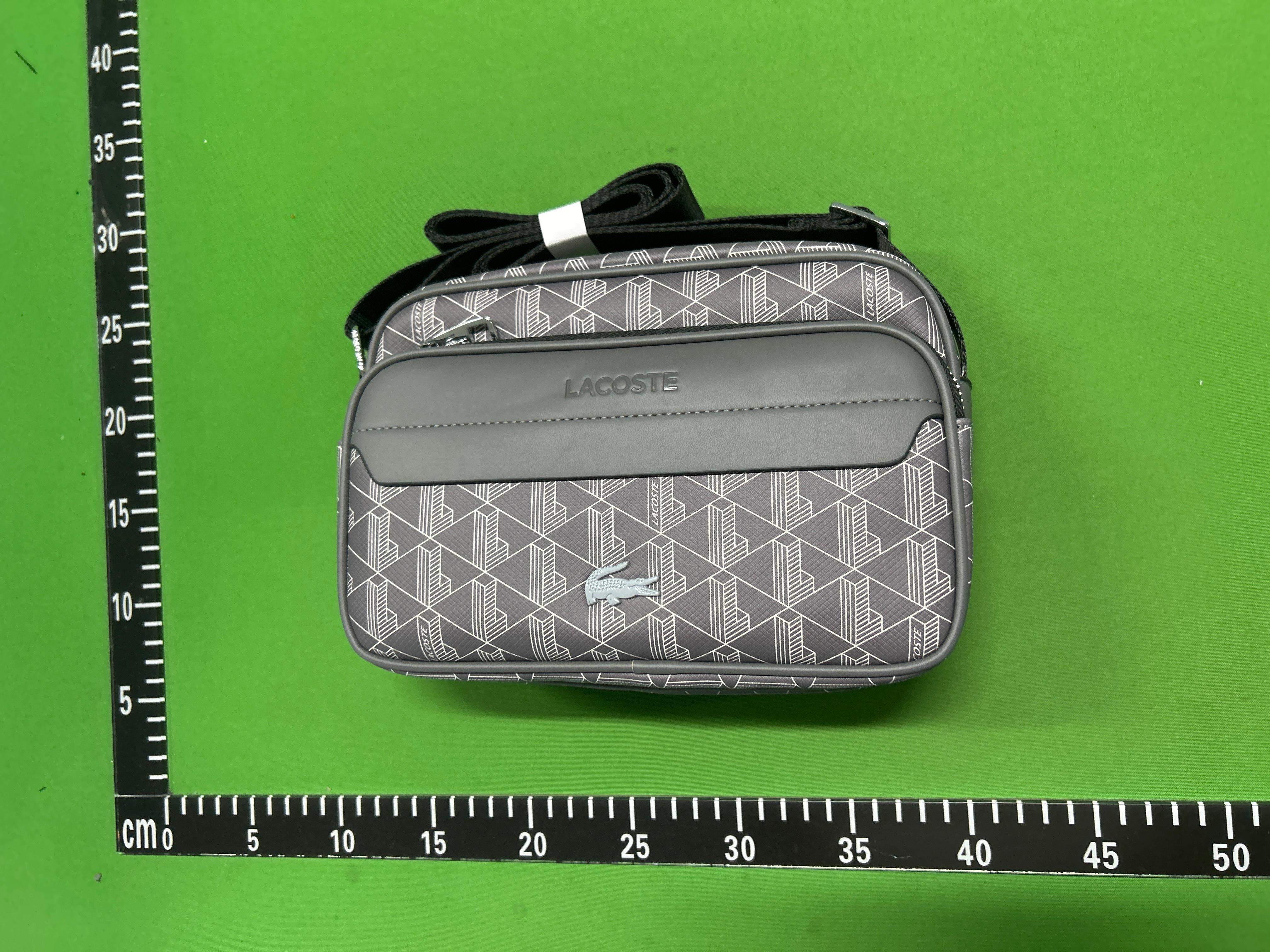 Foto QC 4 de Lacoste The Blend Camera Bag Green Monogram Canvas