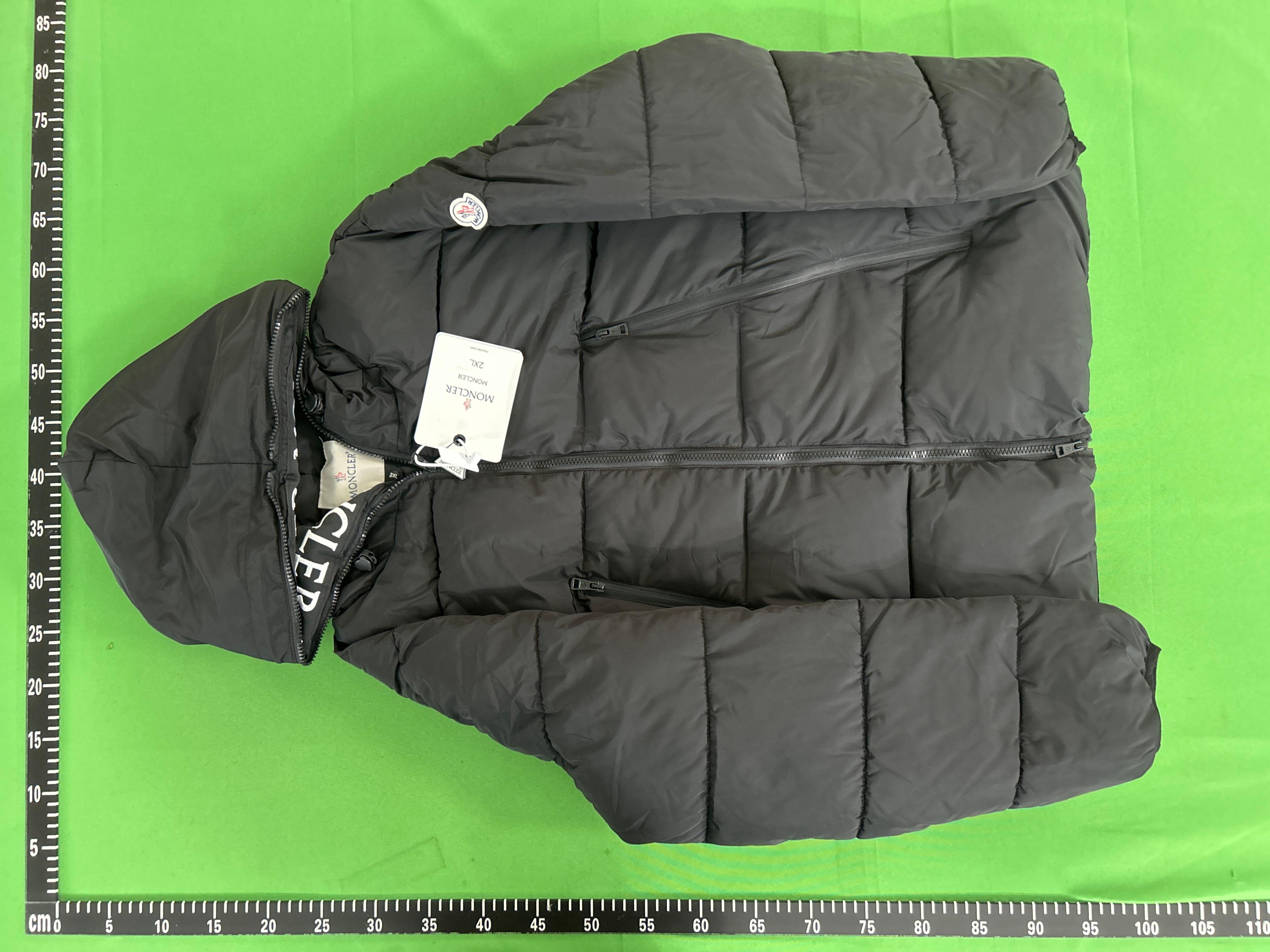 Foto QC 7 de Moncler Maya Puffer Jacket Reflective Black