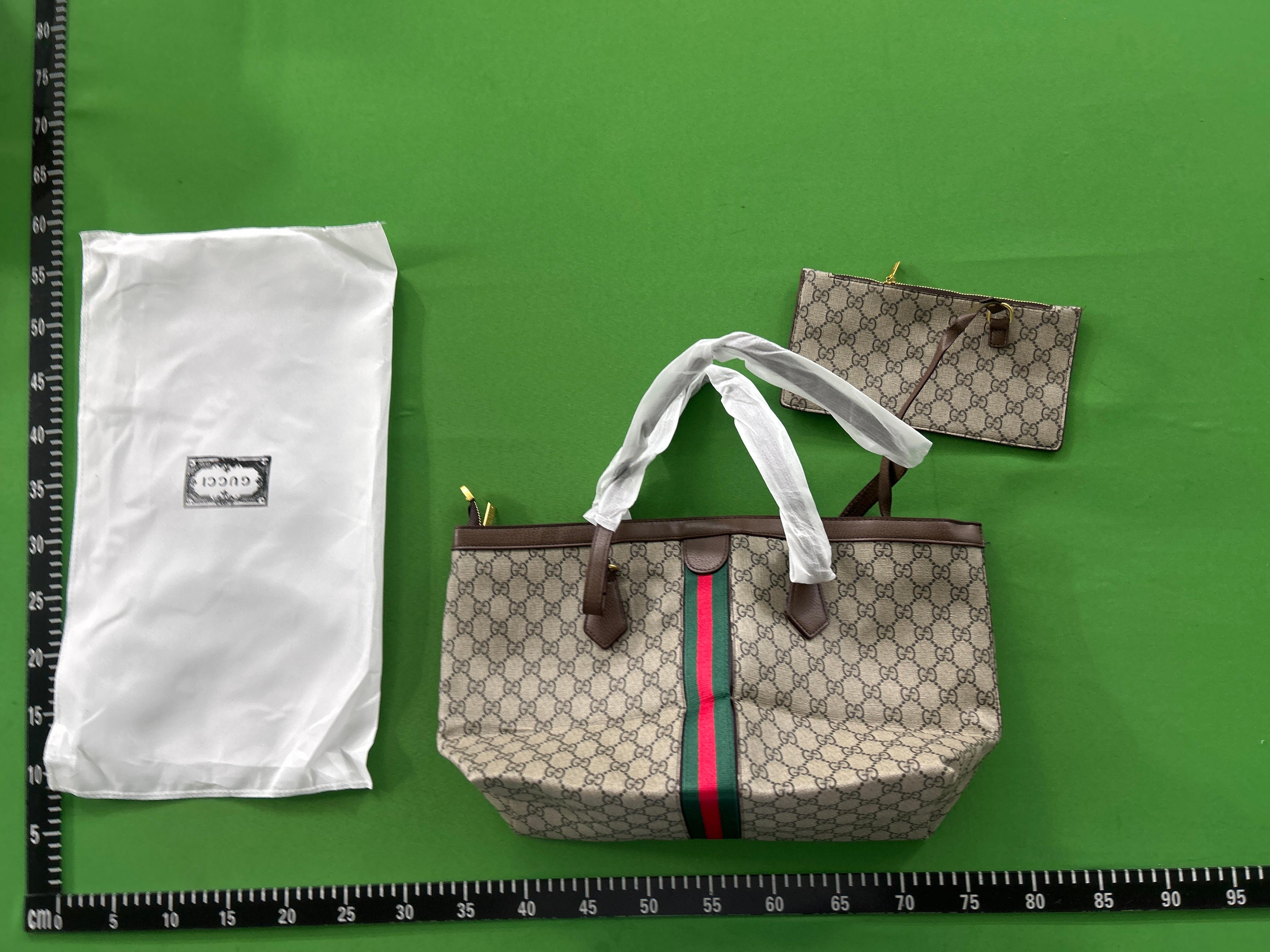 Foto QC 1 de Gucci Ophidia GG Tote Medium GG Supreme Canvas