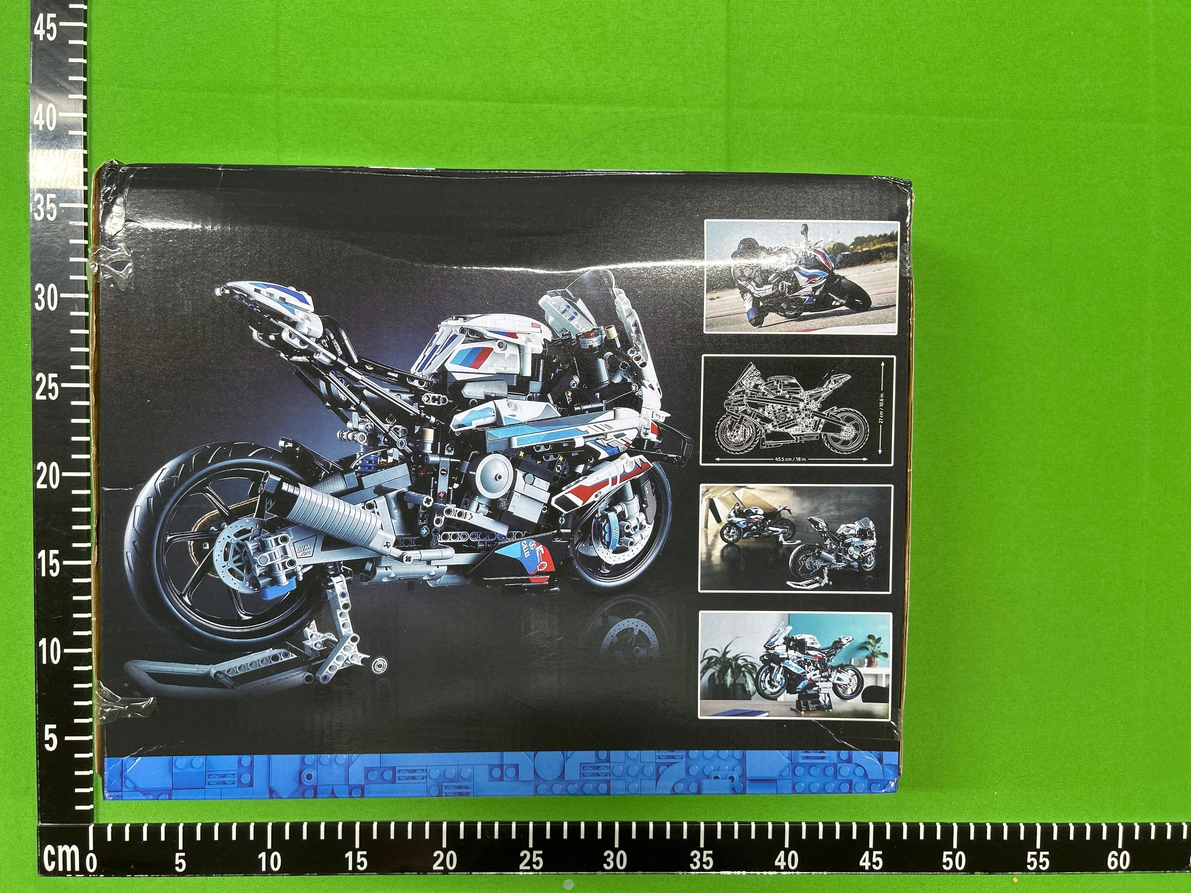 Foto QC 1 de LEGO Technic BMW M 1000 RR 42130 Plastic Building Block Set