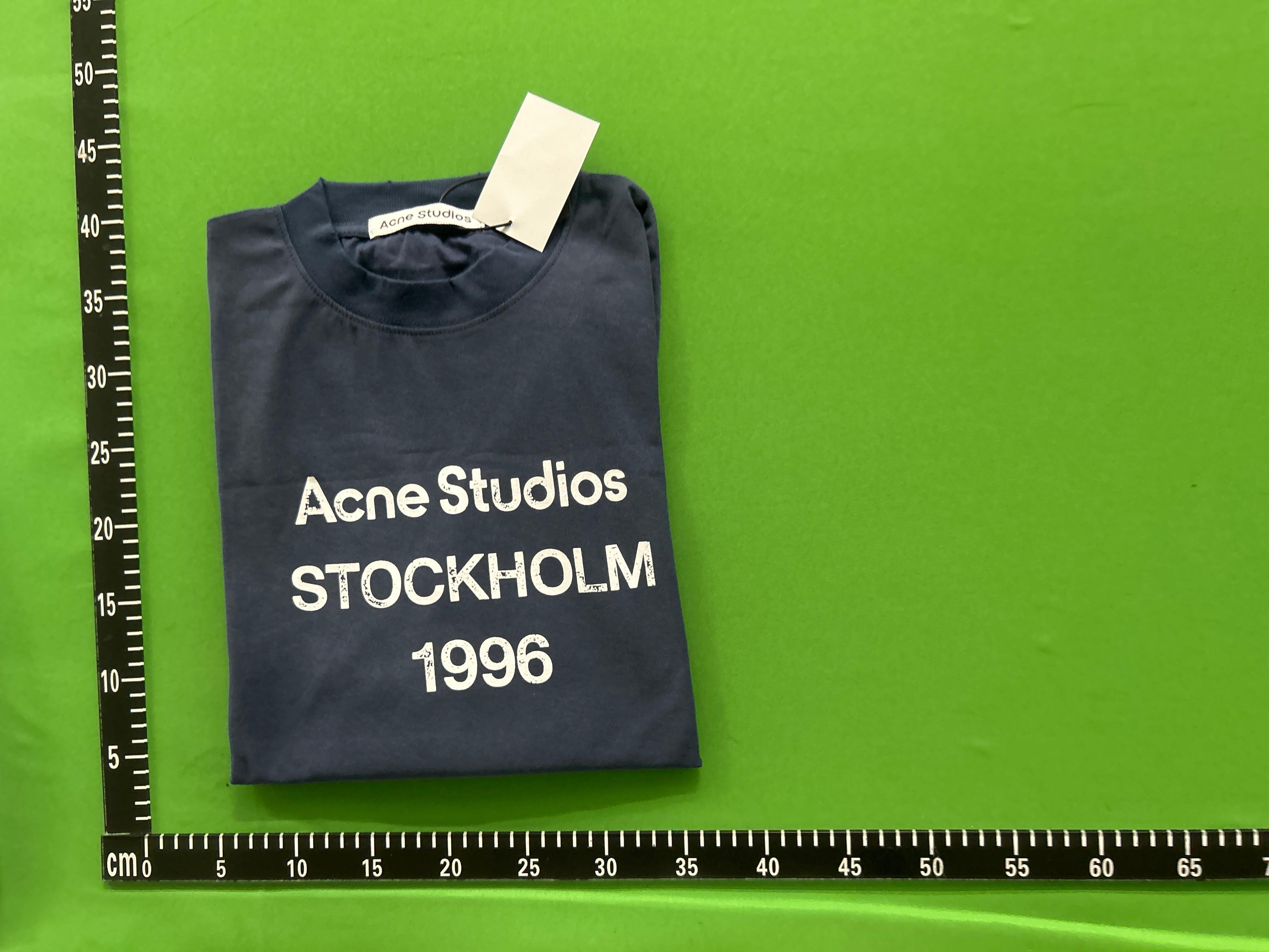 Foto QC 1 de Acne Studios Stockholm 1996 T-shirt Dark Brown