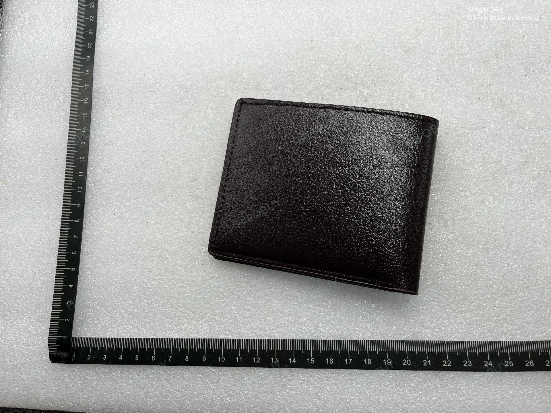 Foto QC 2 de Lacoste Crocodile Logo Bifold Wallet Grained Leather Black