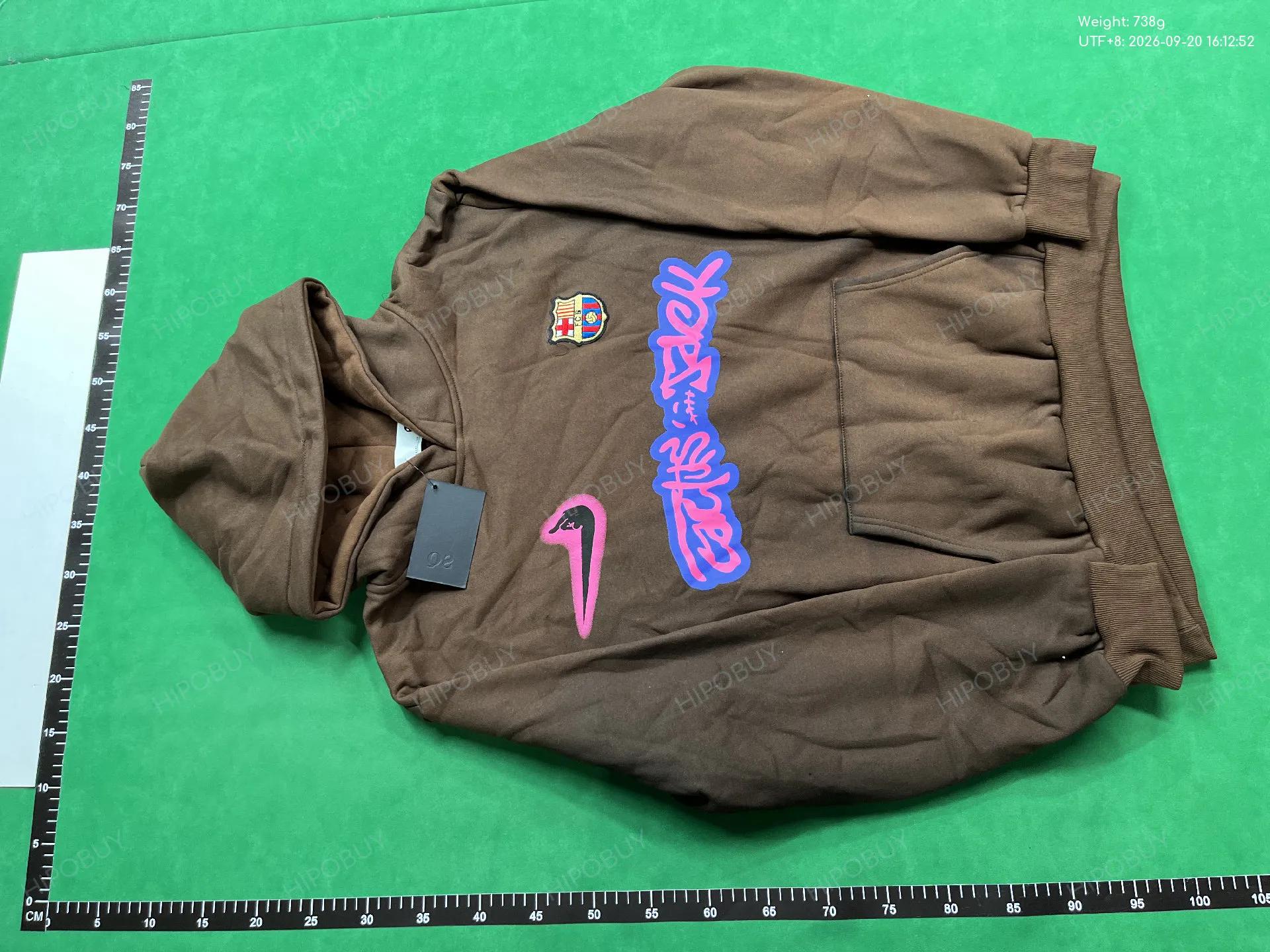 Foto QC 2 de Travis Scott Cactus Jack FC Barcelona Hoodie Logo Brown