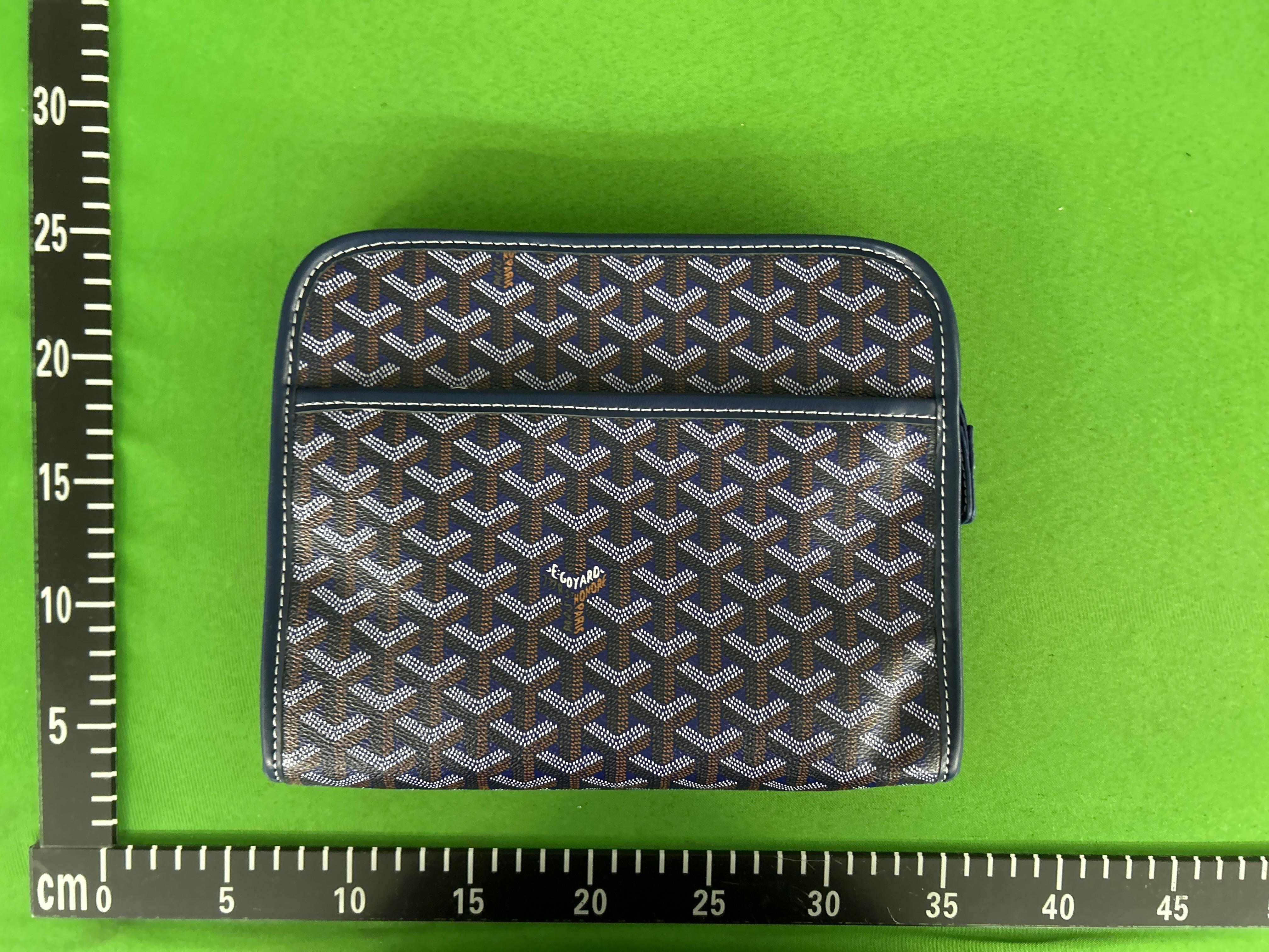 Foto QC 3 de Goyard Jouvence Toiletry Bag MM Black/Tan Goyardine Canvas