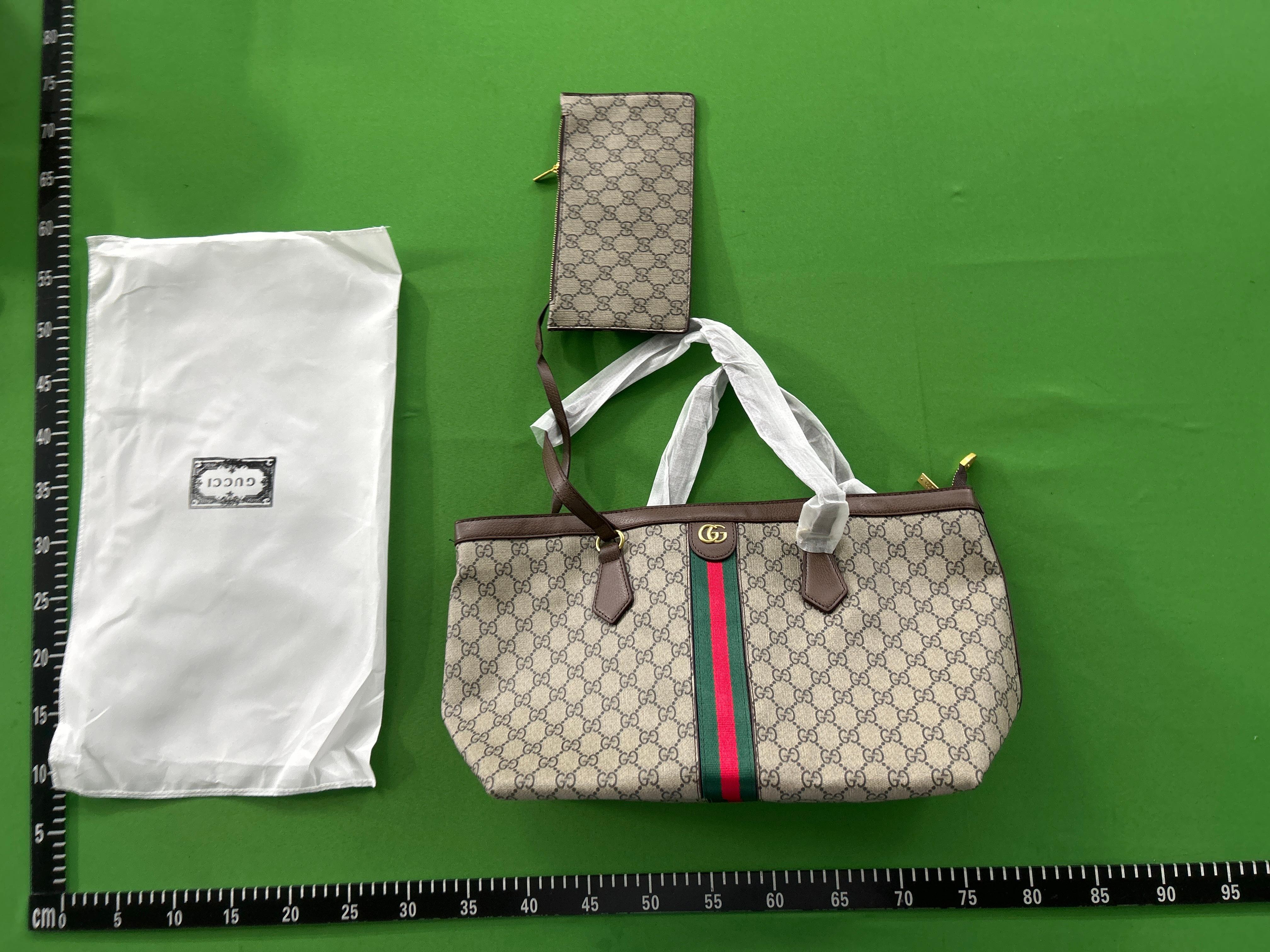 Foto QC 2 de Gucci Ophidia GG Tote Medium GG Supreme Canvas