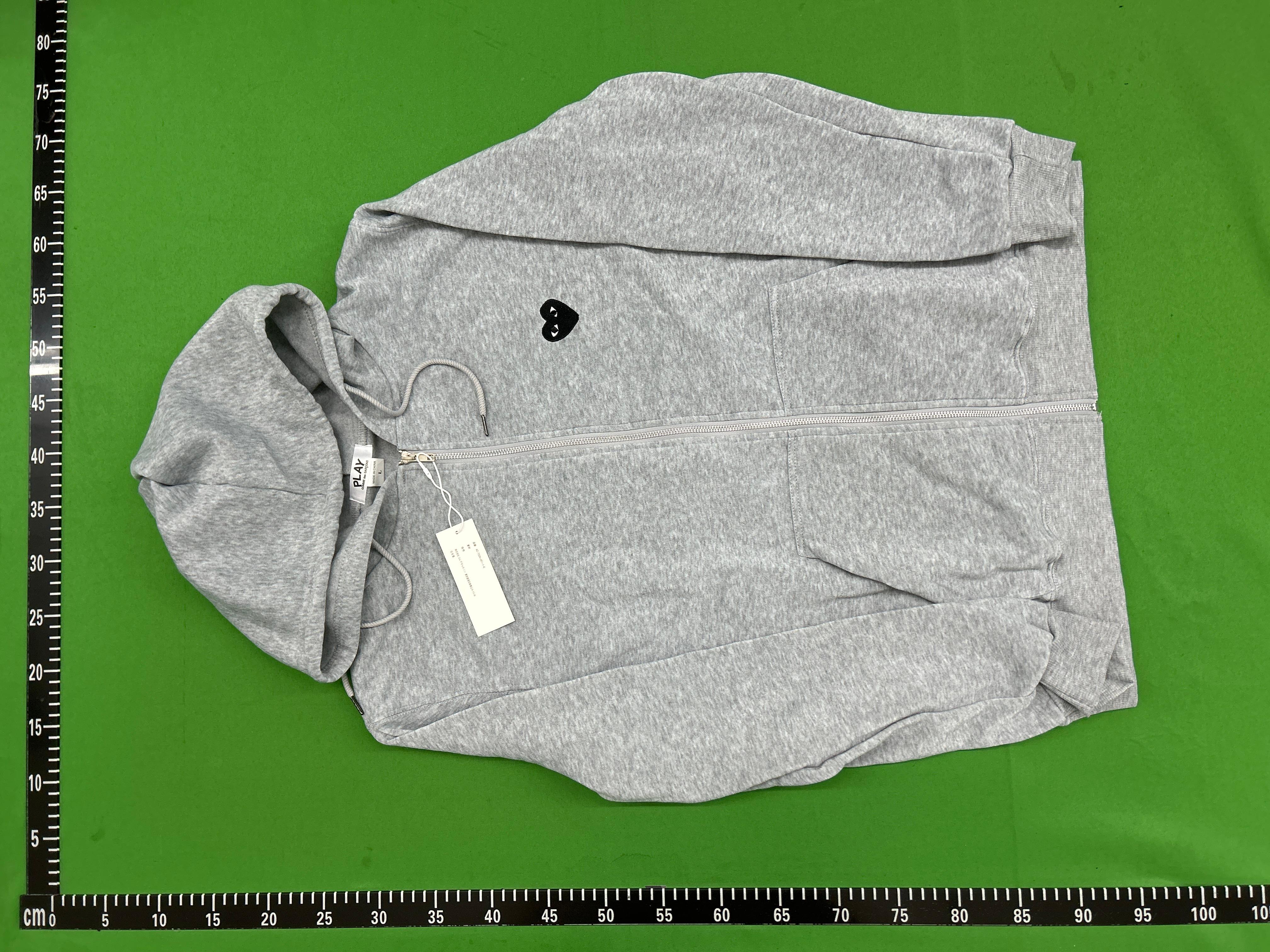 Foto QC 6 de COMME des GARÇONS PLAY Hoodie Grey