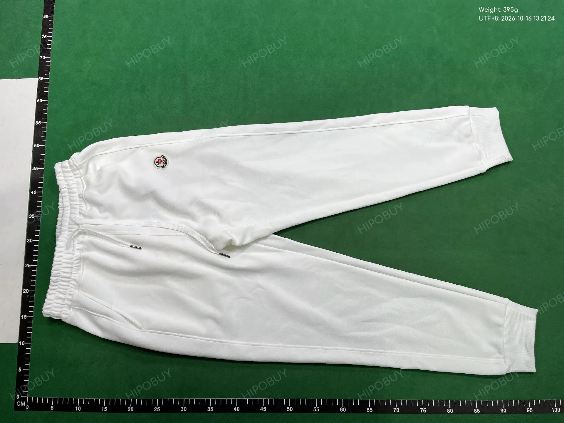 Foto QC 2 de Moncler Padded Wool Cardigan Jacket Black
