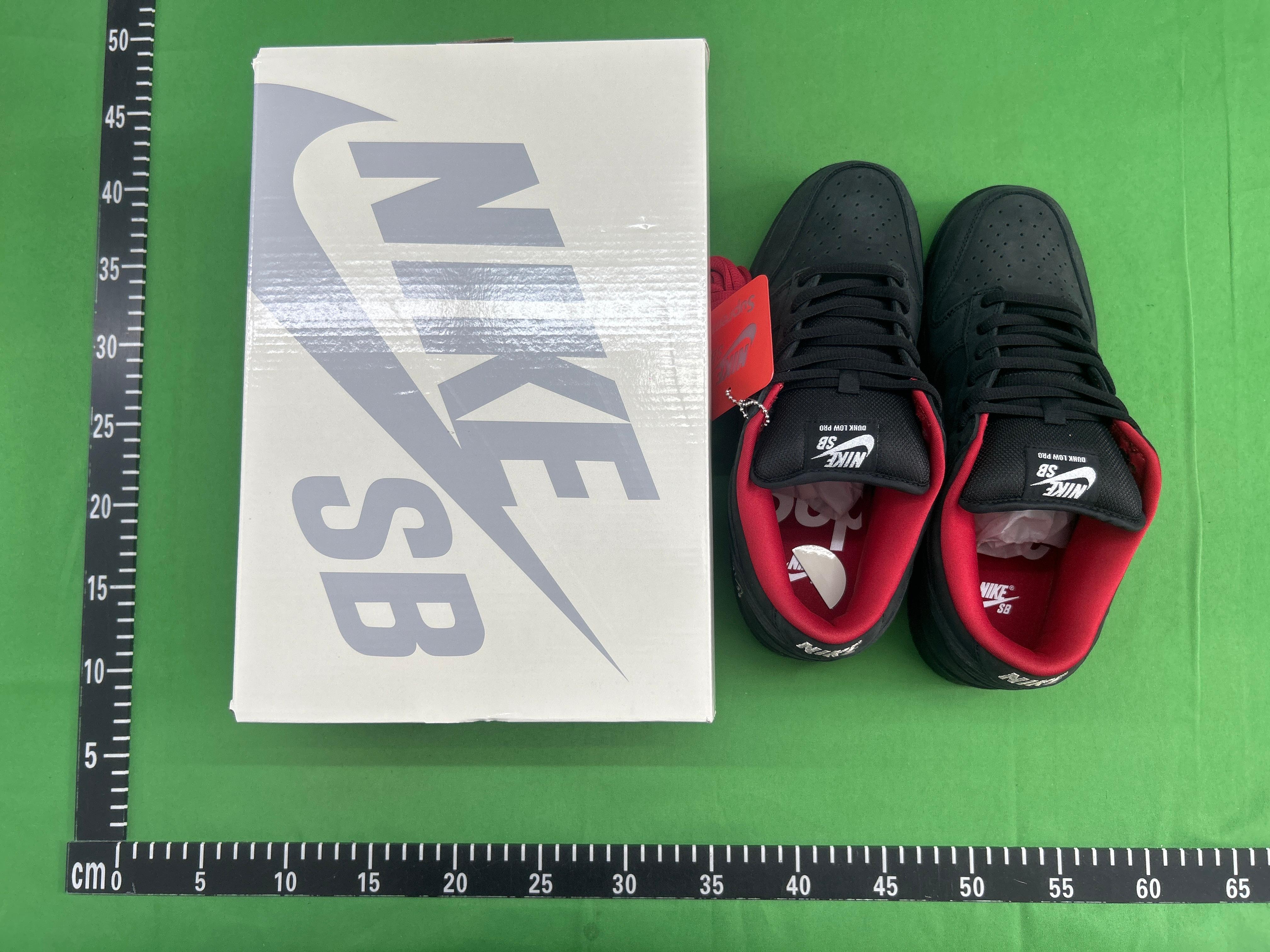 Foto QC 2 de Nike SB Dunk Low OG QS Supreme 94 Black HQ8487-001