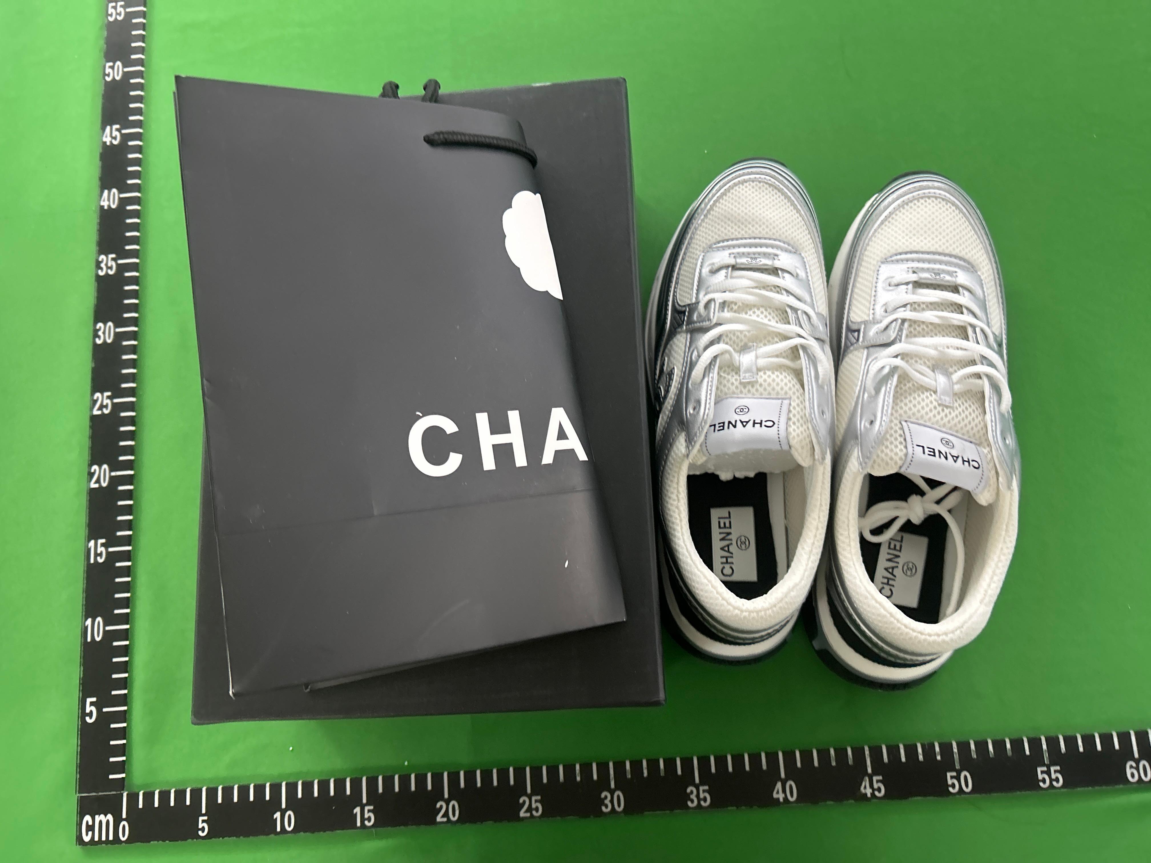 Foto QC 2 de Chanel Runner Low Silver White Mesh