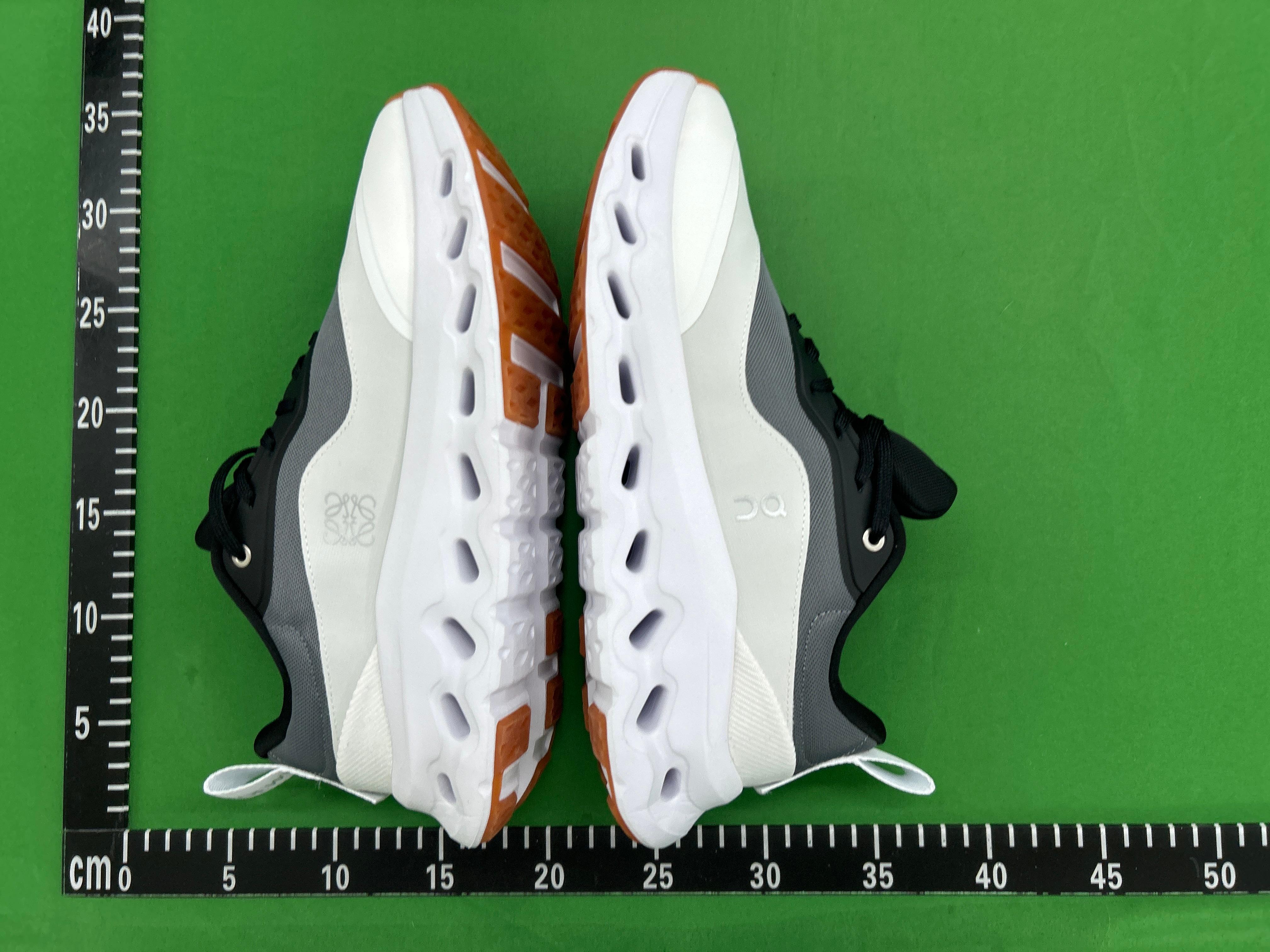 Foto QC 6 de On Running Cloudtilt 2.0 LOEWE All White 3WE10870108