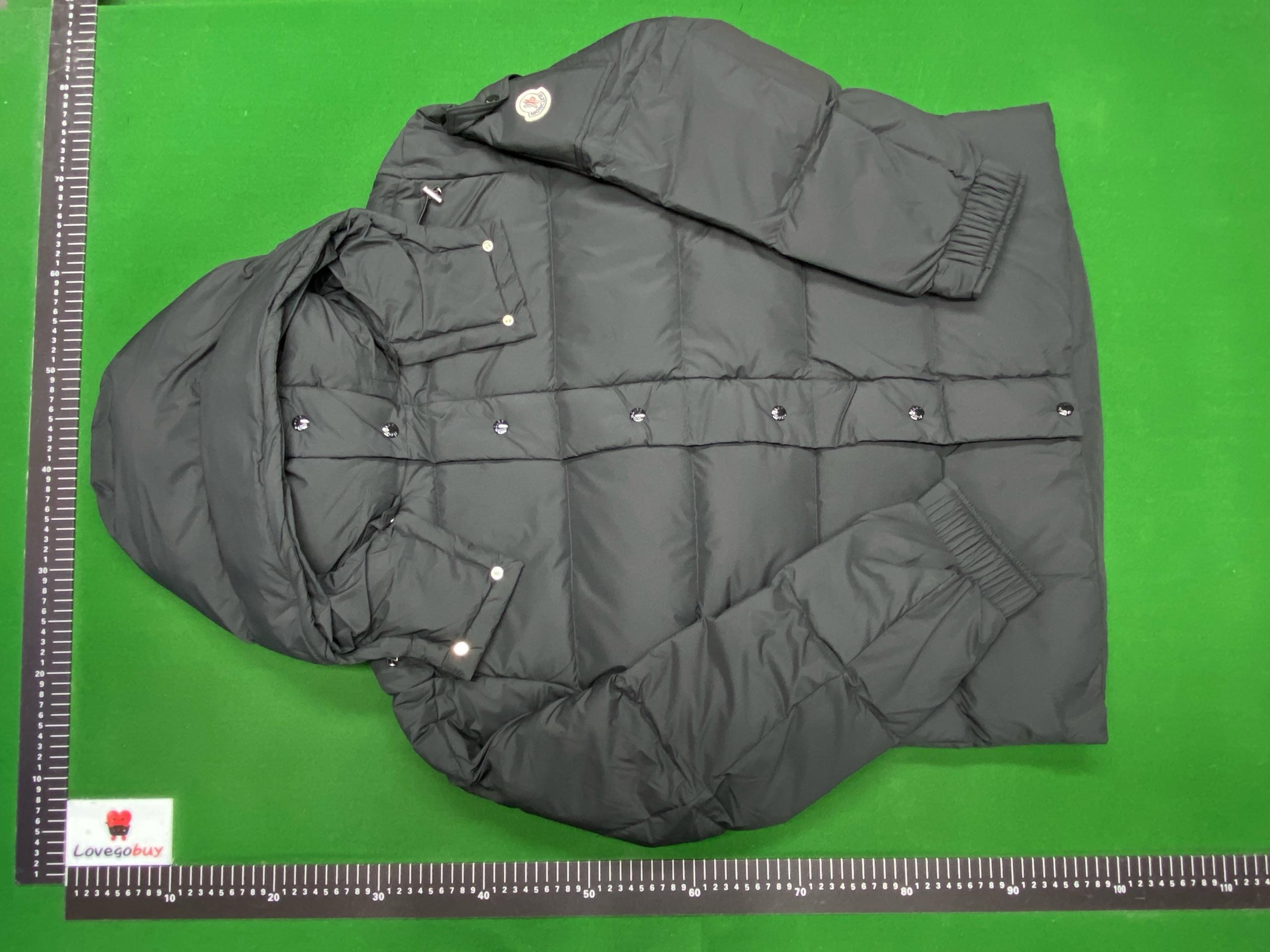Foto QC 6 de Moncler Maya Down Puffer Jacket Matte Black