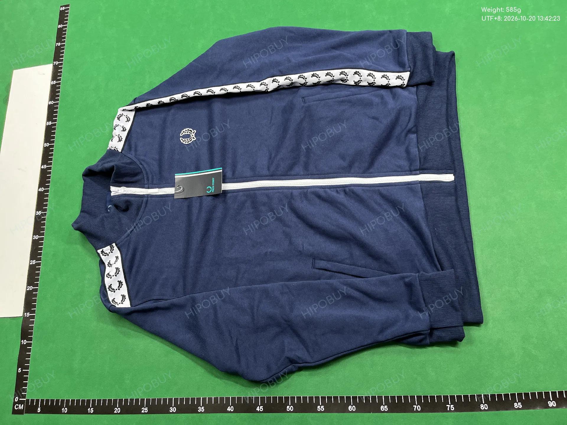 Foto QC 6 de Fred Perry Taped Track Jacket Laurel Wreath Black
