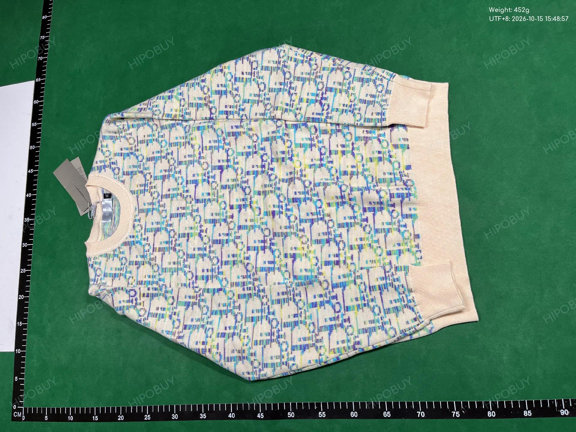 Foto QC 6 de Fendi Logo Crewneck Sweater Wool White