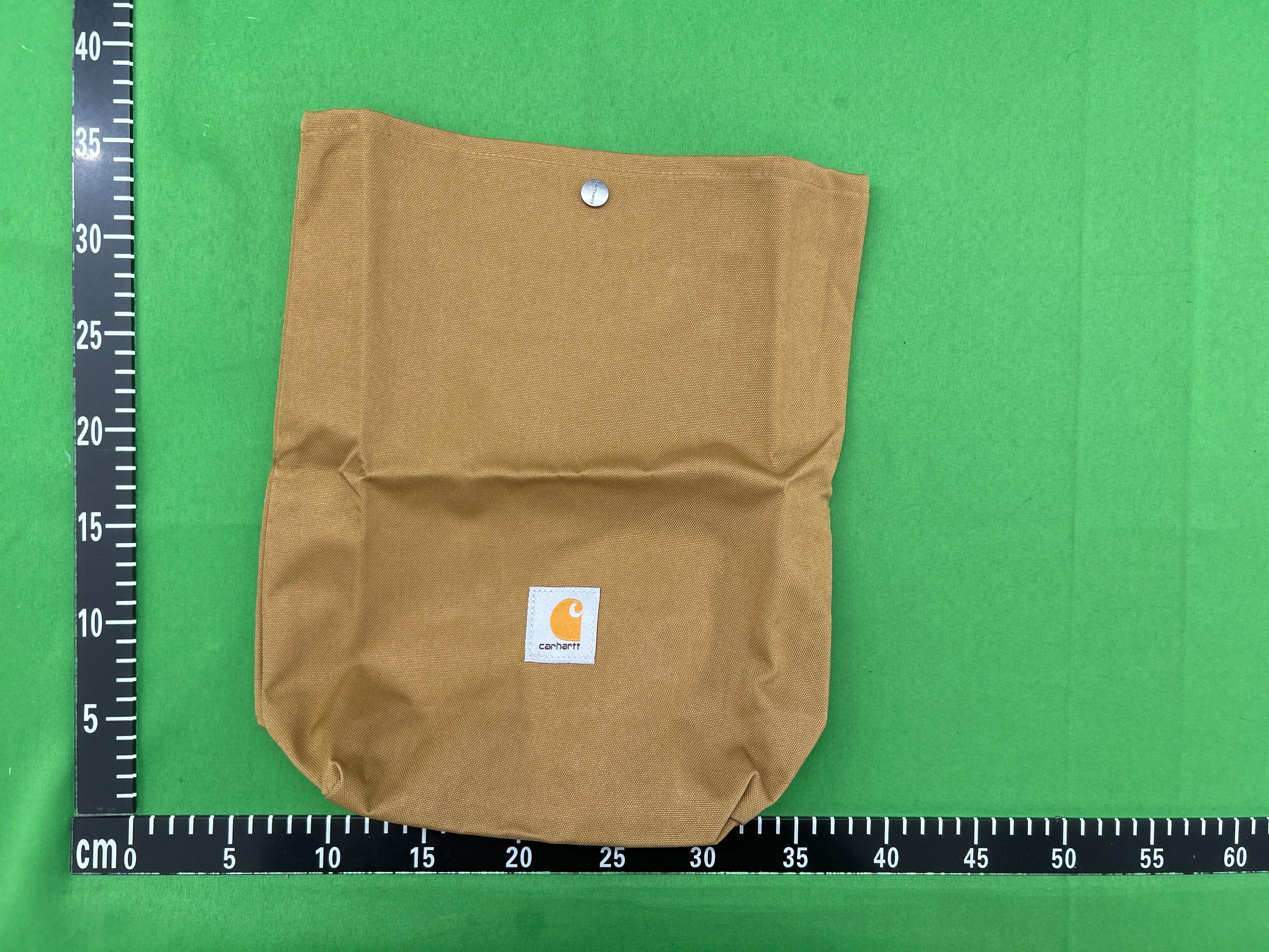 Foto QC 1 de Carhartt WIP Lunch Bag Mend Camo