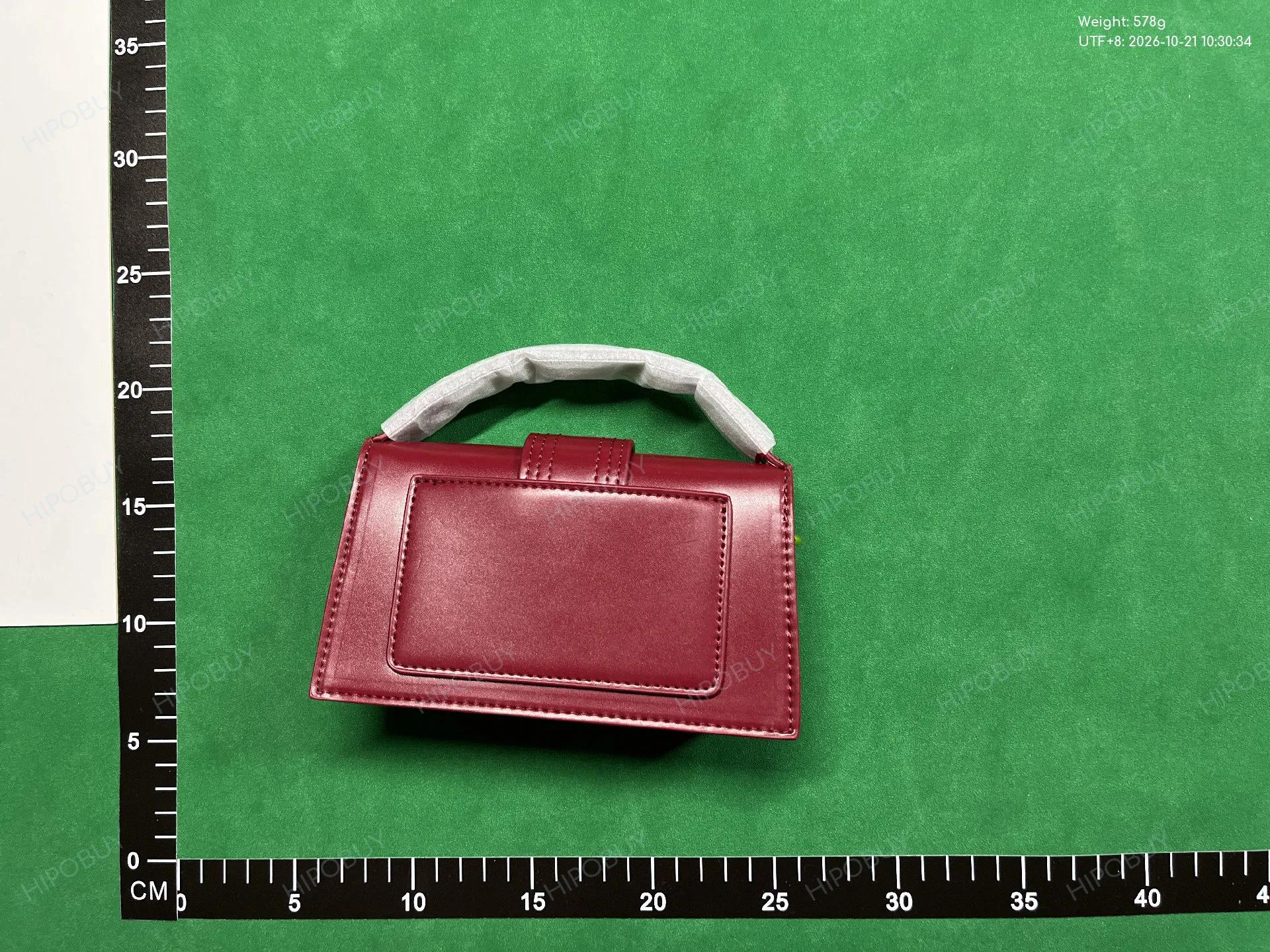 Foto QC 8 de Jacquemus Le Bambino Long Brown Leather