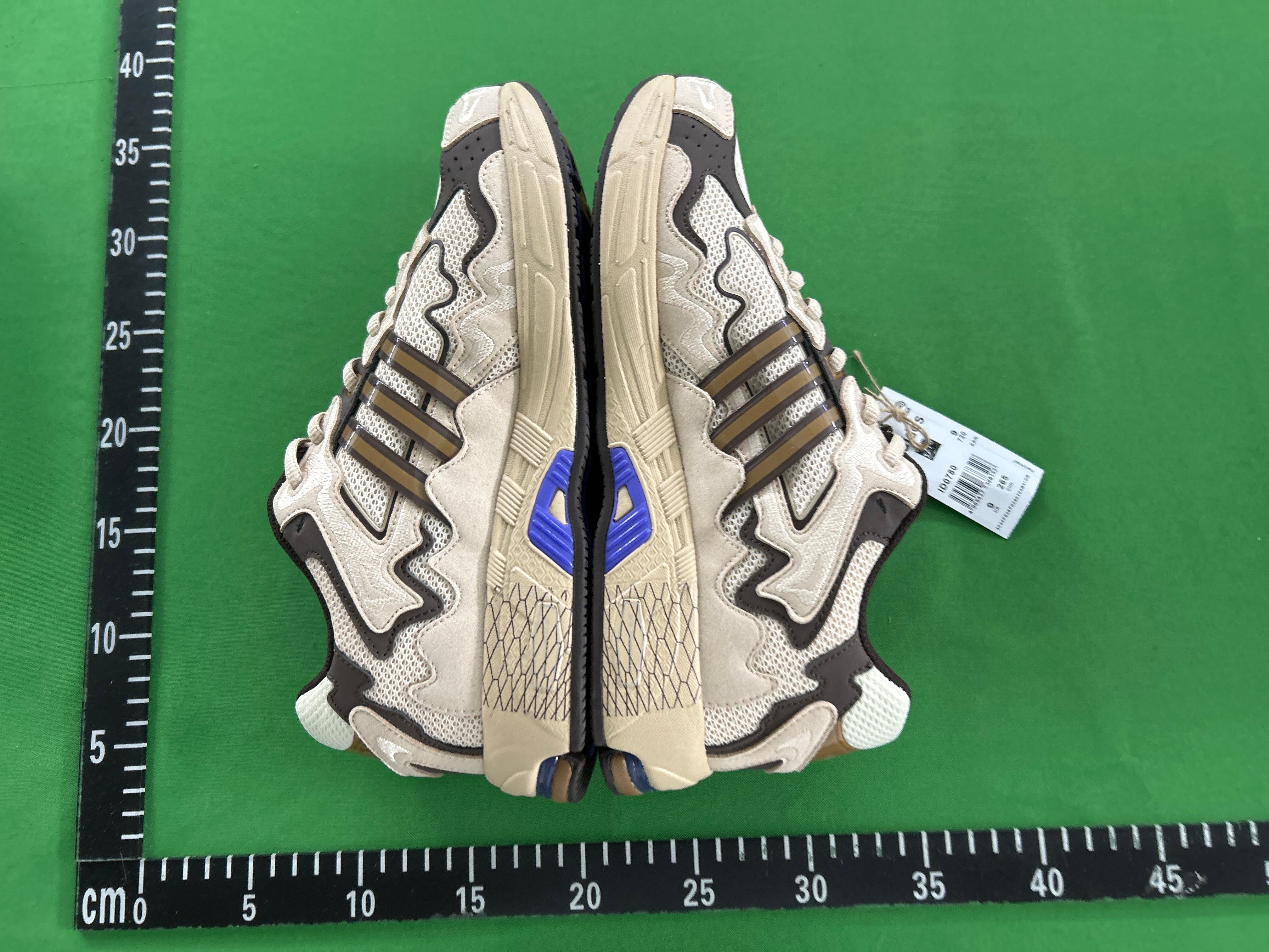Foto QC 4 de adidas Response CL Bad Bunny Triple Black ID0805