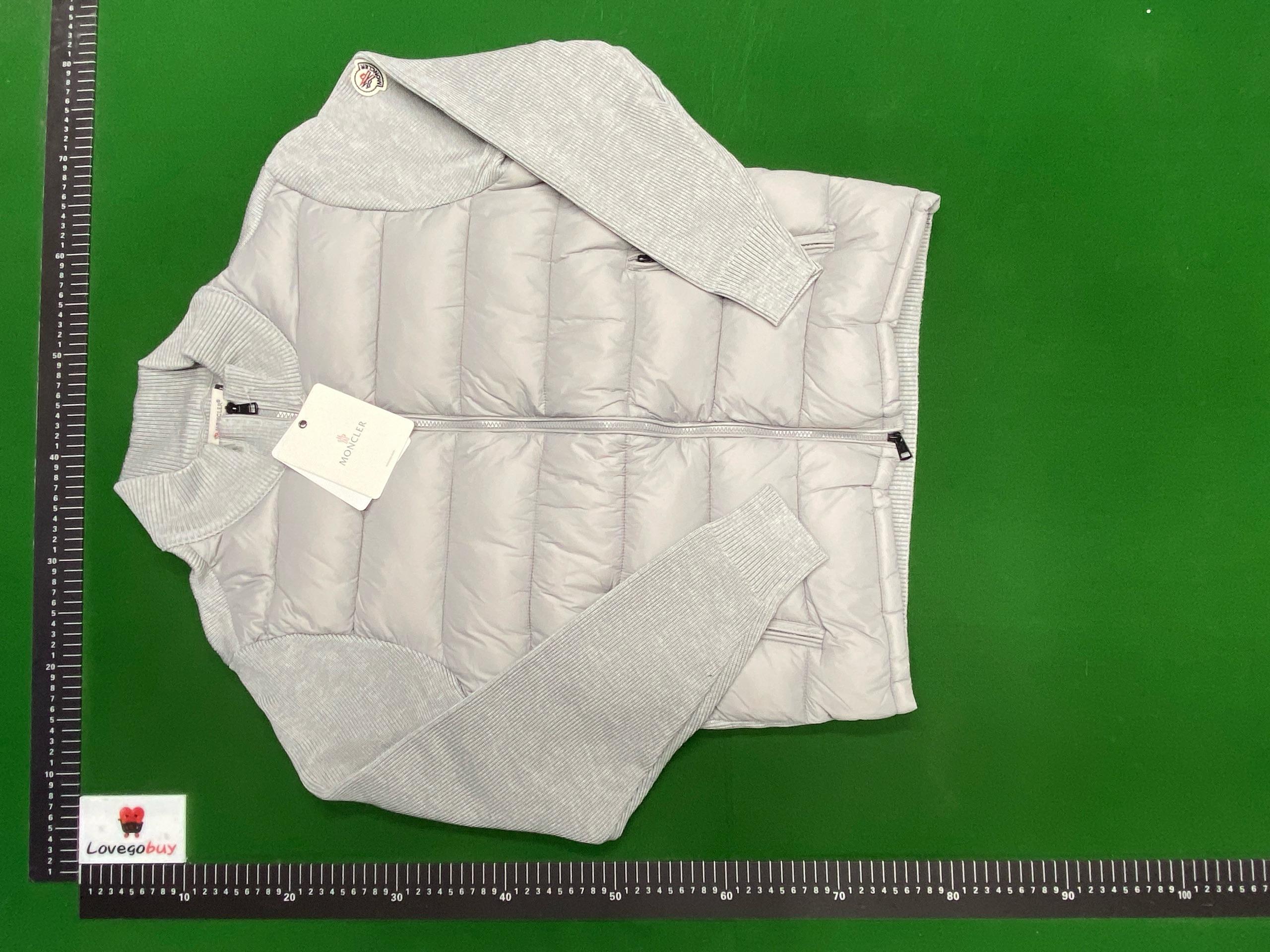 Foto QC 2 de Stone Island Hooded Puffer Jacket Black