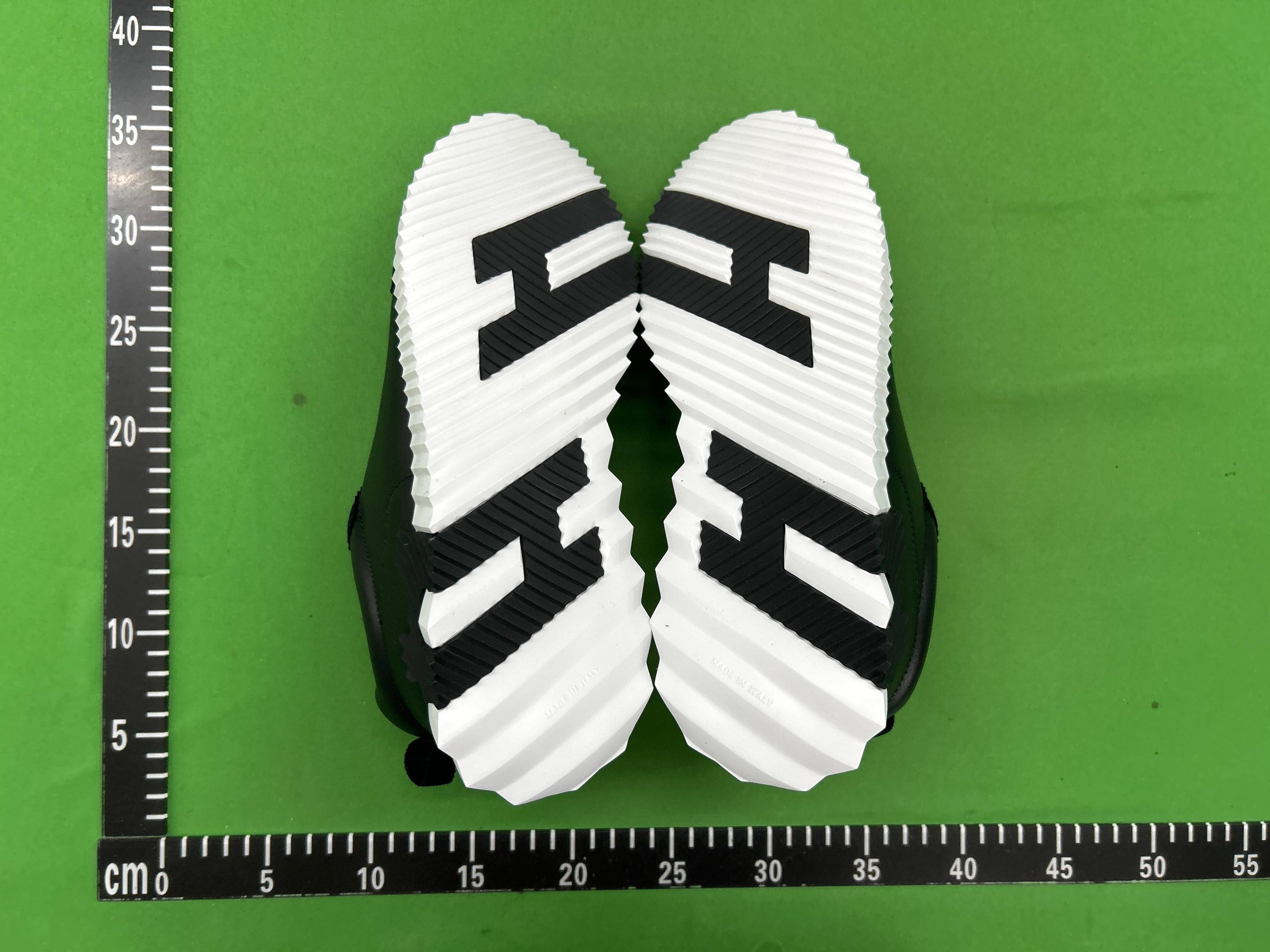 Foto QC 8 de Hermes Bouncing Black H251099Z 02350