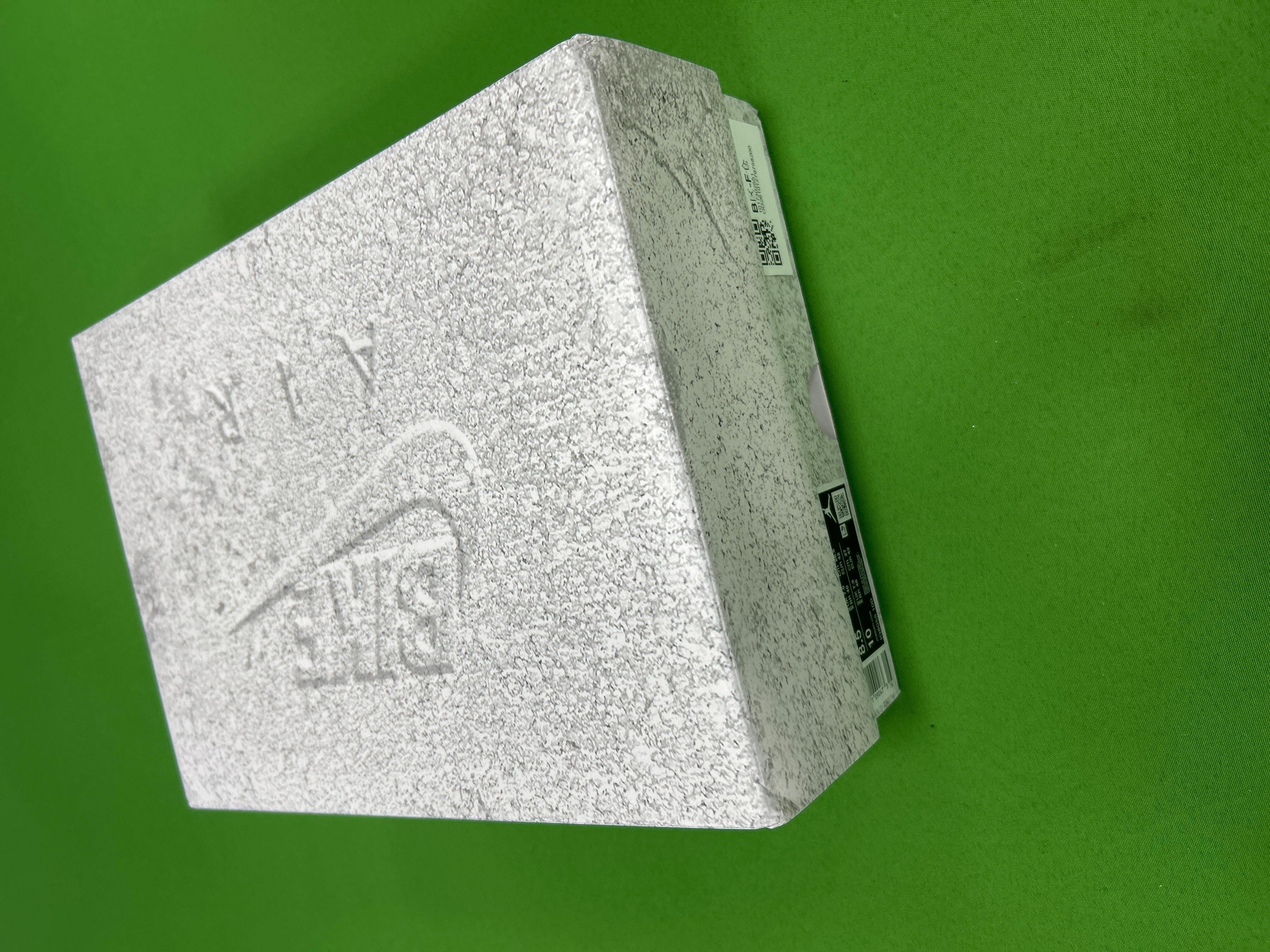 Foto QC 8 de Jordan 4 Retro Lightning CT8527-700