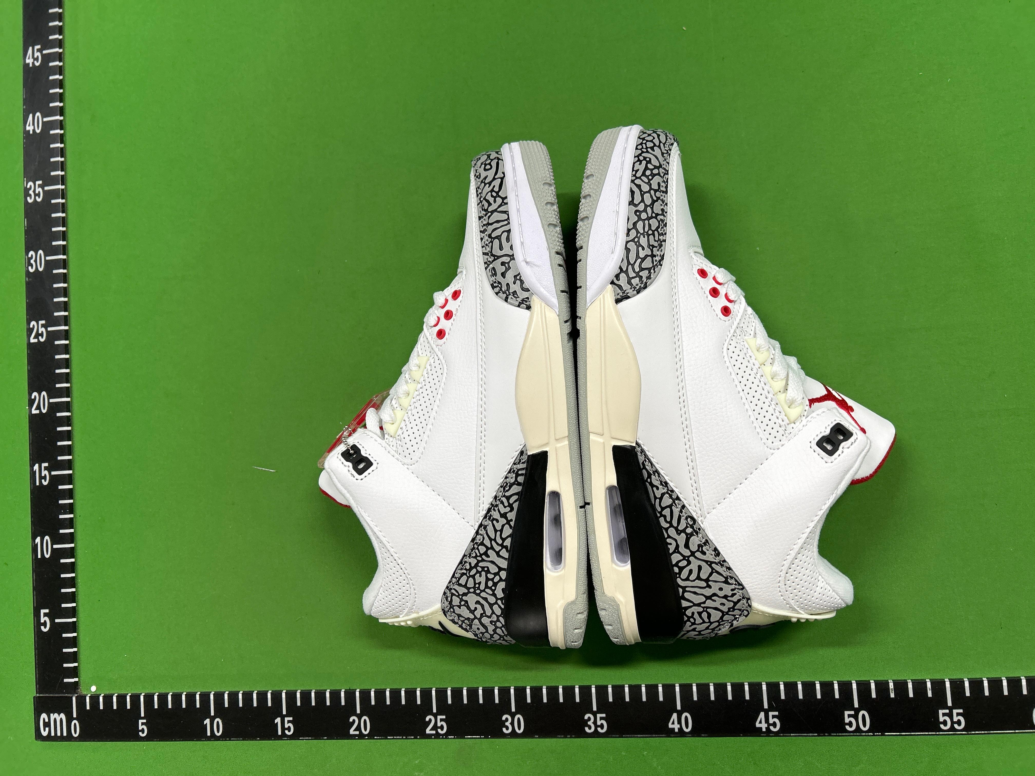 Foto QC 5 de Jordan 3 Retro Cool Grey CT8532-012