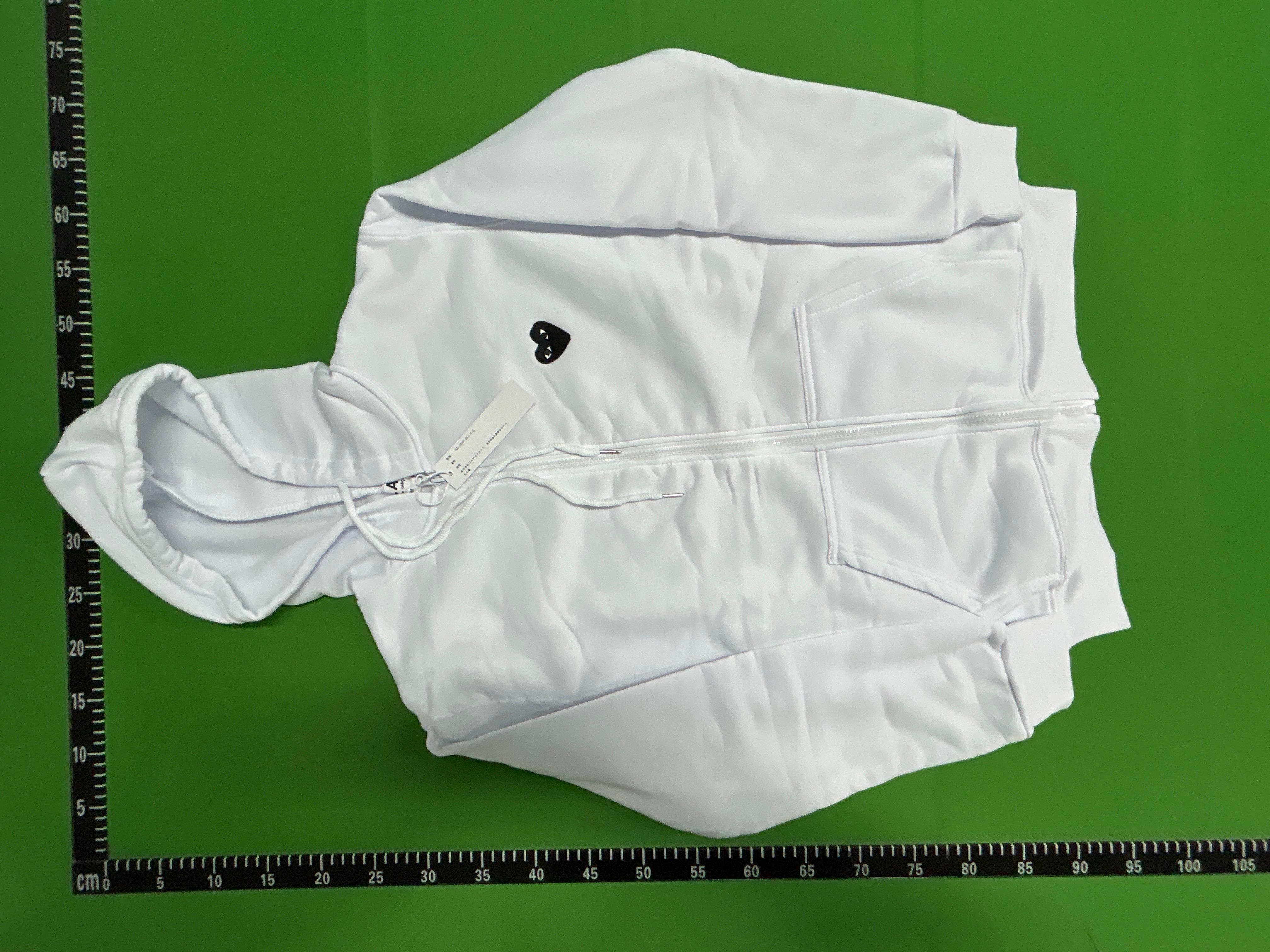 Foto QC 7 de Comme des Garçons PLAY Hoodie Black Heart Grey