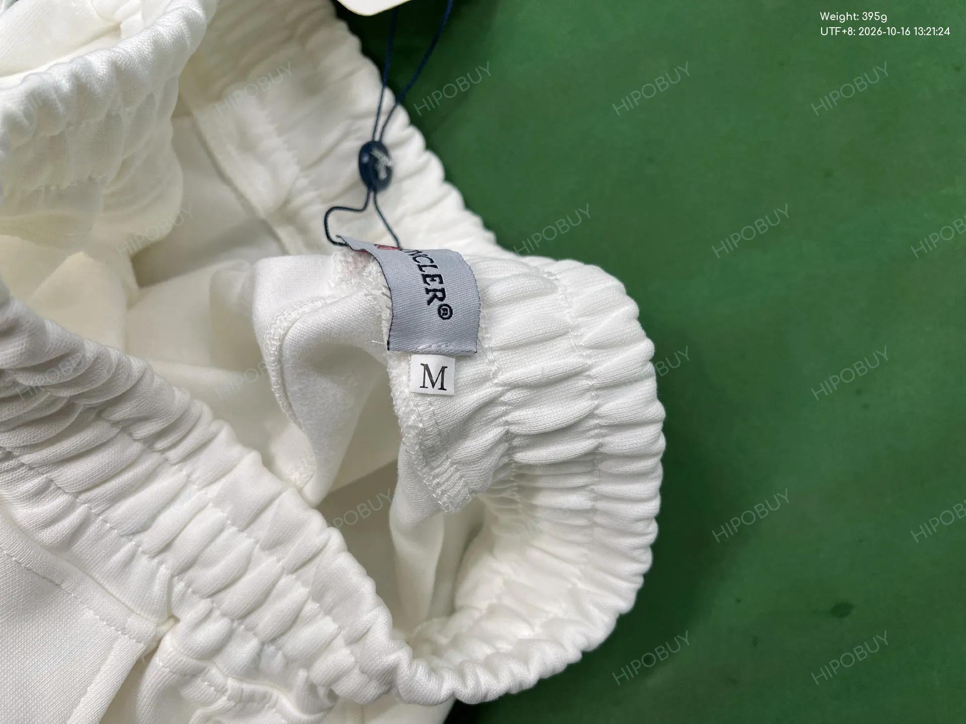 Foto QC 1 de Moncler Padded Wool Cardigan Jacket Black
