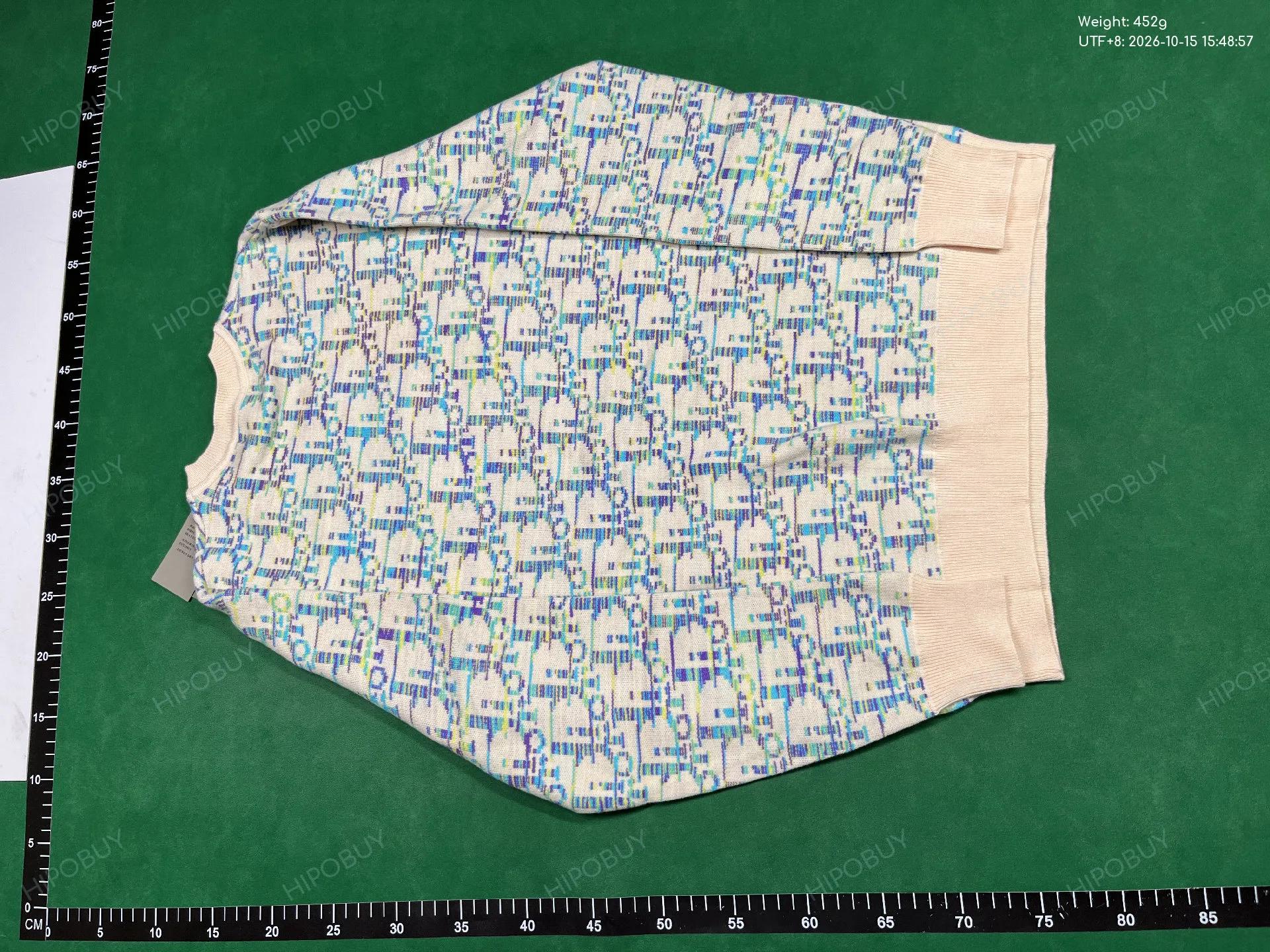 Foto QC 7 de Fendi Logo Crewneck Sweater Wool White